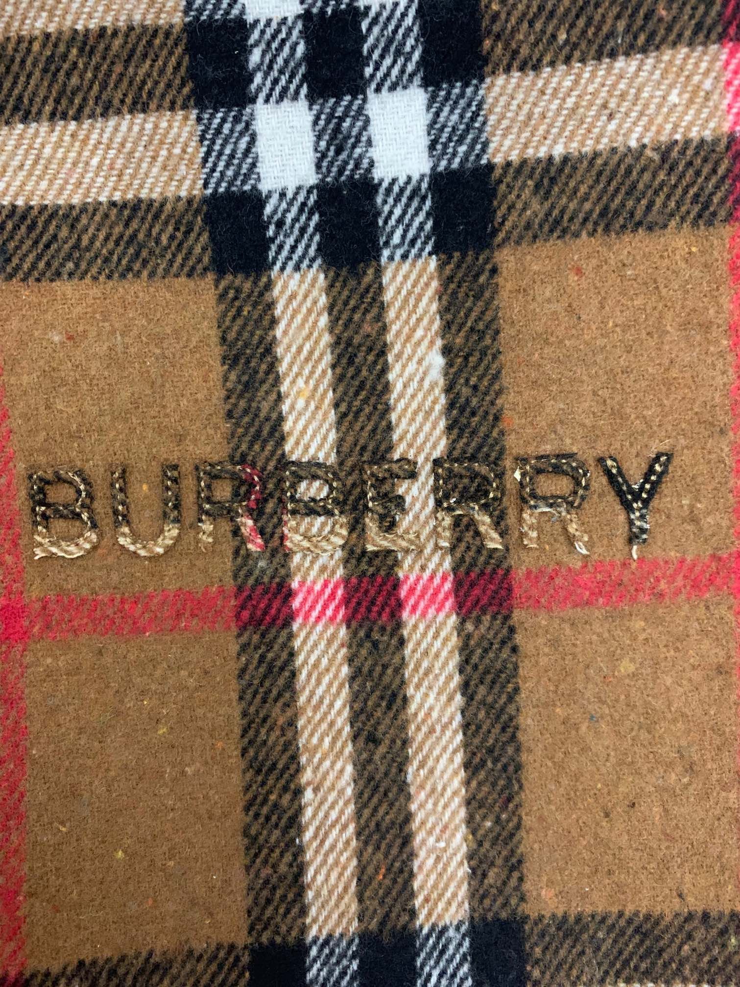 Burberry patchwork knit sweater paired with a baseball jacket featuring spurs-embroidered letter pattern 111210 - Image 6