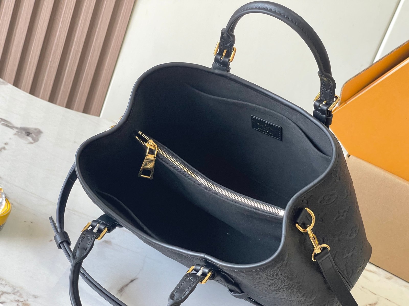Louis Vuitton Babylone Tote Bag L111301 - Image 4