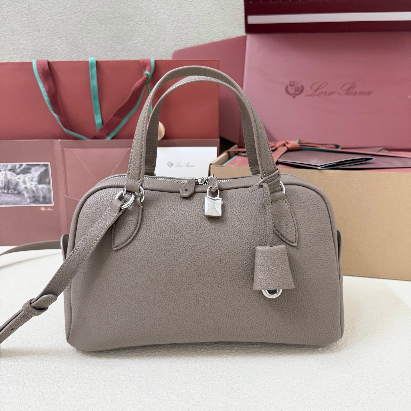 Loro Piana L19 Handbag L111302 - Image 8