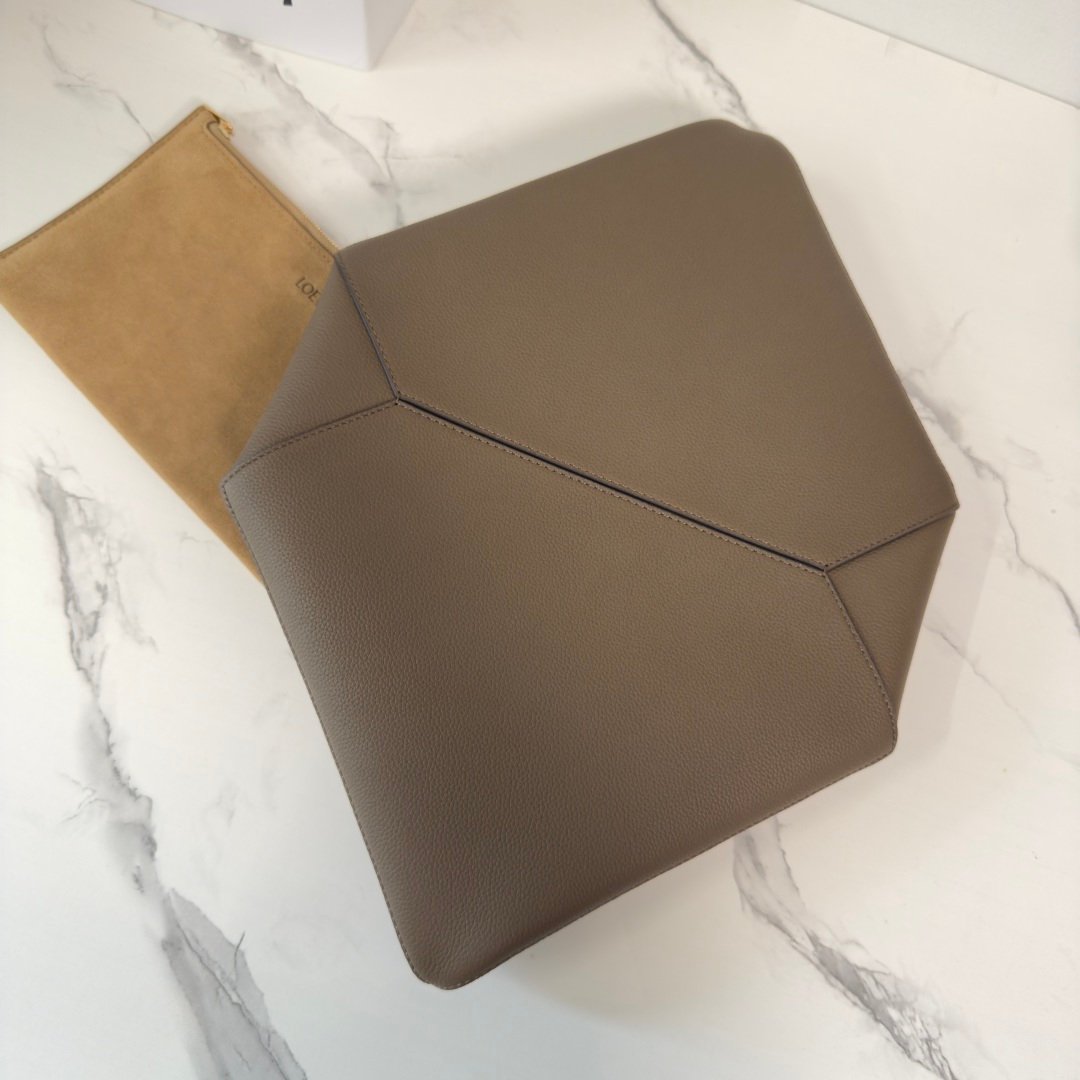 Loewe Puzzle Fold Medium Tote Bag L111304 - Image 5