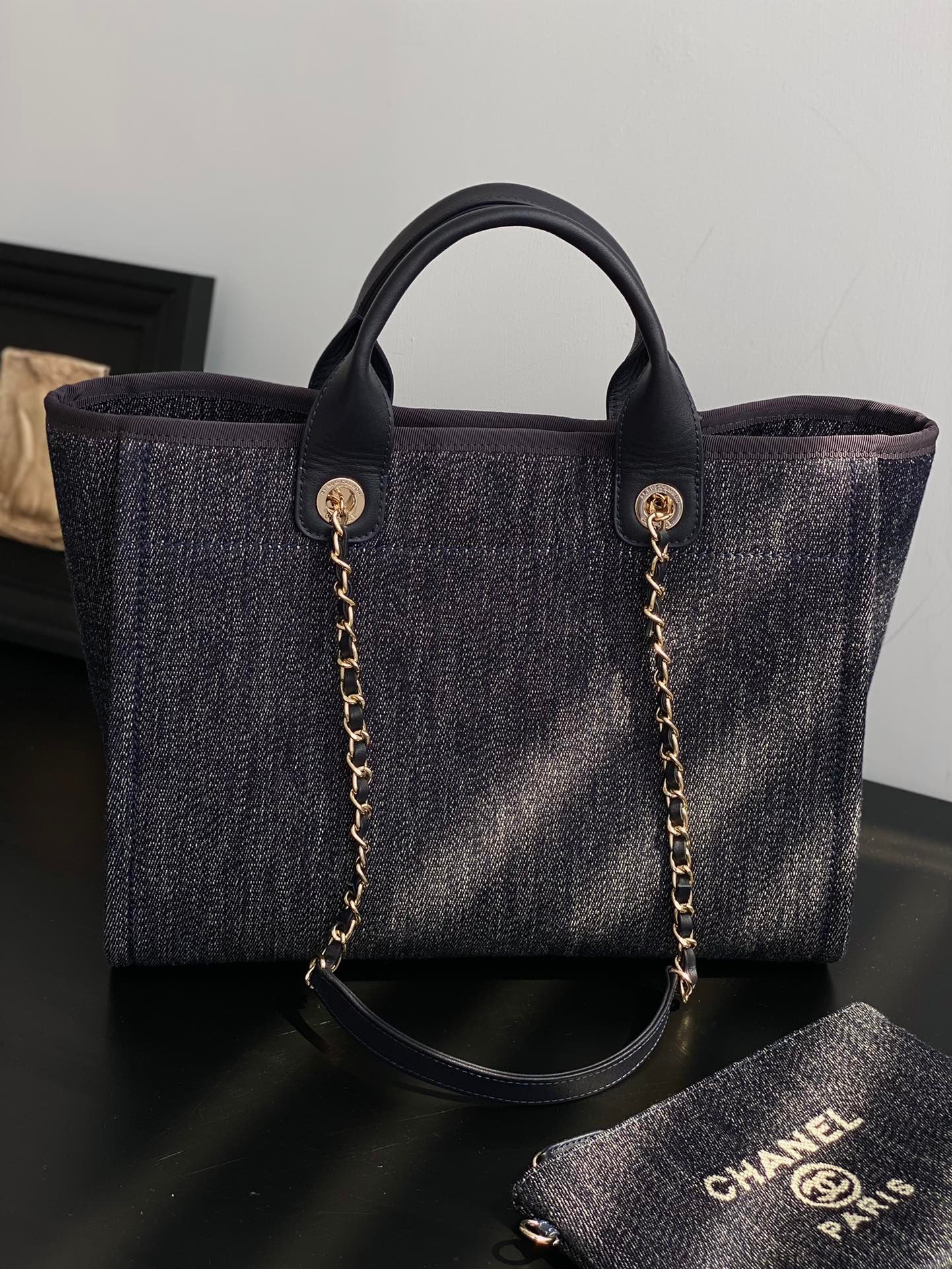 Chanel Deauville tote bag L111704 - Image 3