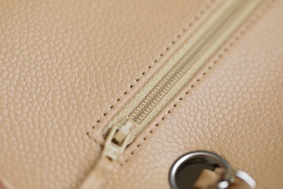 Chanel Classic Double Flap Beige Medium Handbag L111701 - Image 7