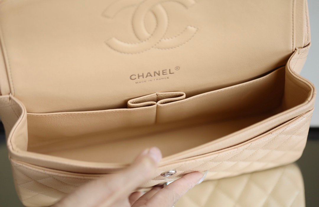 Chanel Classic Double Flap Beige Medium Handbag L111701 - Image 8