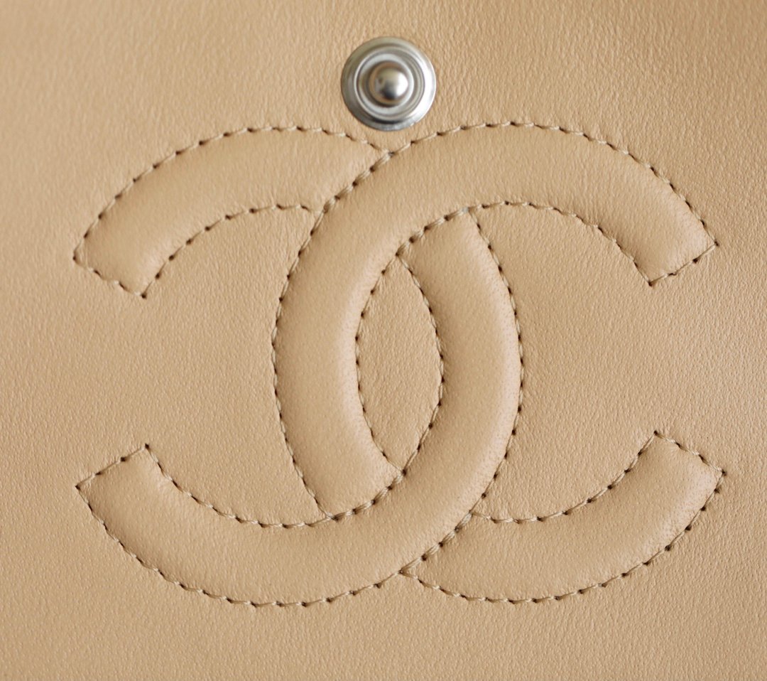 Chanel Classic Double Flap Beige Medium Handbag L111701 - Image 9