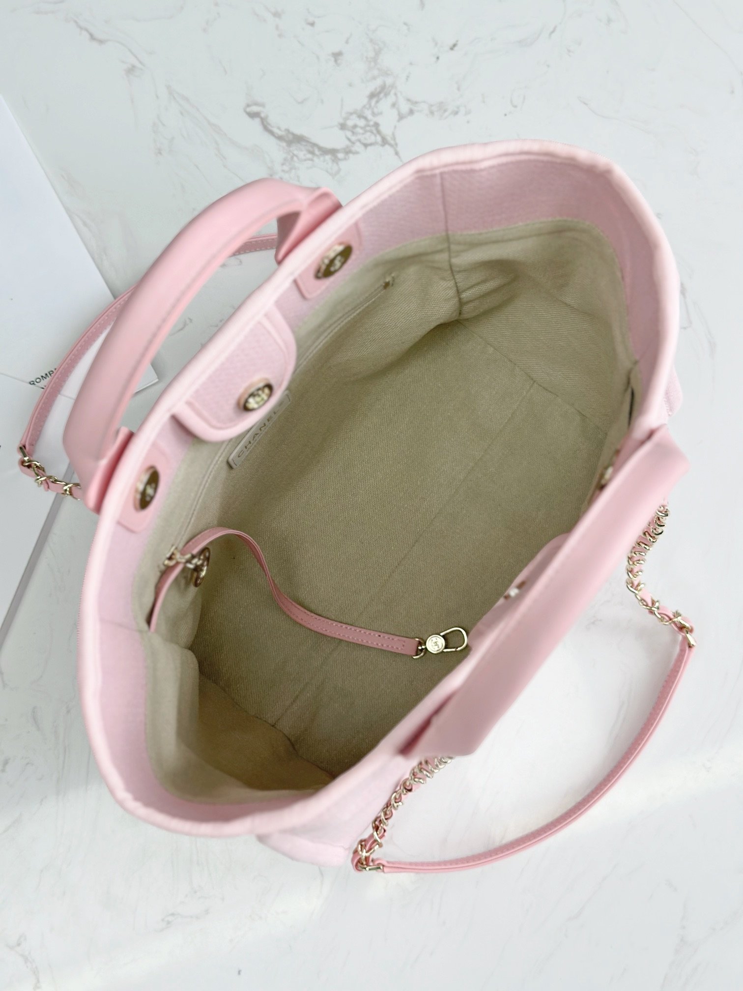Chanel Deauville tote bag L111704 - Image 11