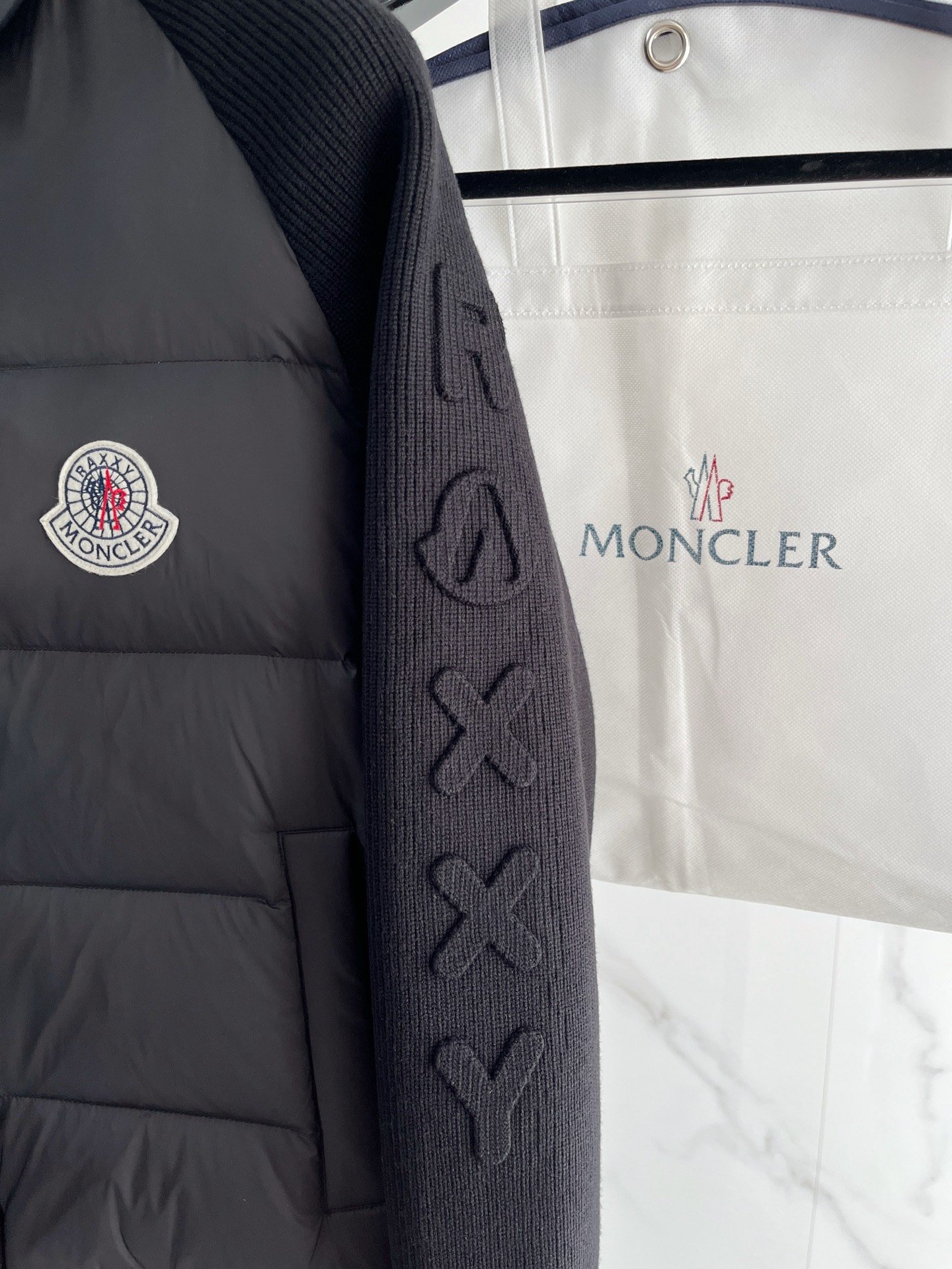 Moncler Black Down Jacket 111706 - Image 6