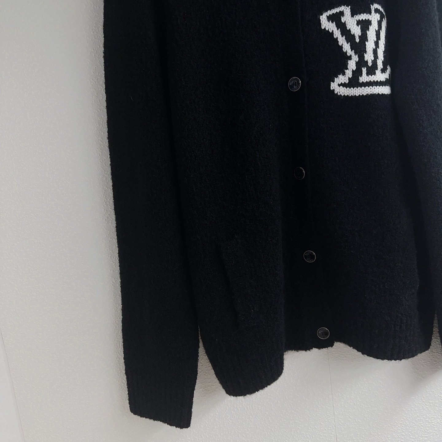 Louis Vuitton Chunky Intarsia Signature Cardigan D111802 - Image 7