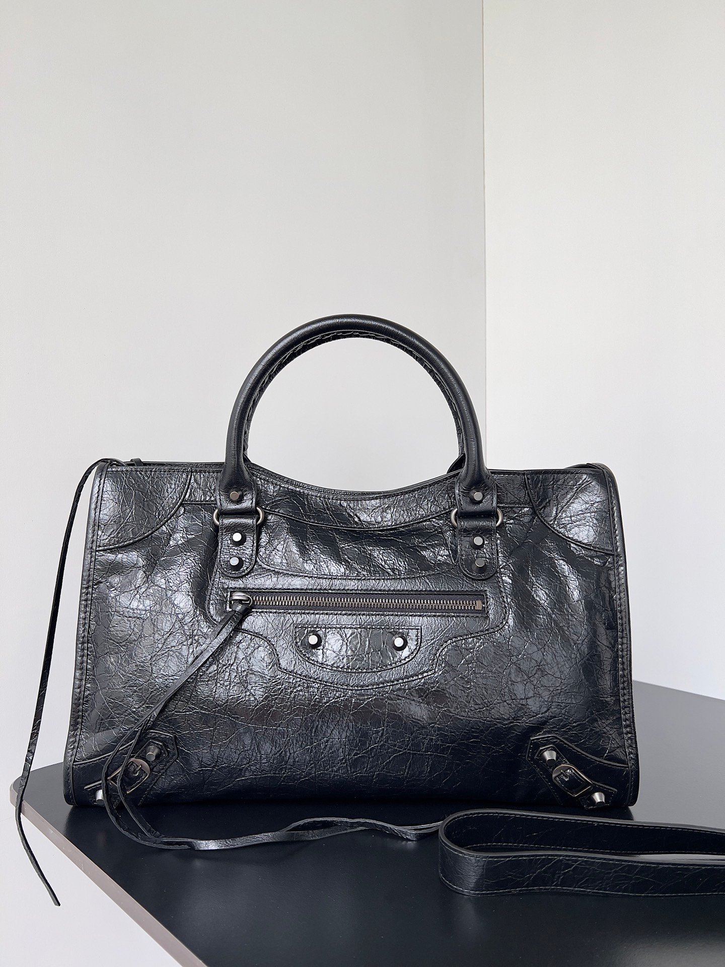 Balenciaga Le City Handbag L111803 - Image 2