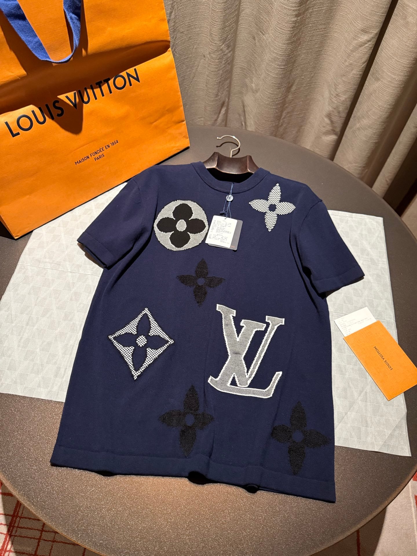 Louis Vuitton Monogram Short-Sleeved Knitted Crewneck 111903