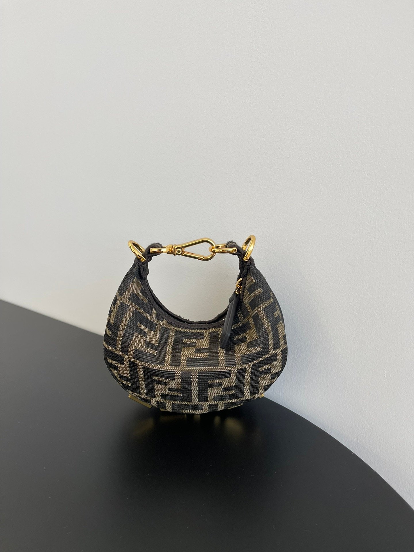 Fendi vintage-style bag for the underarm area L111908 - Image 2