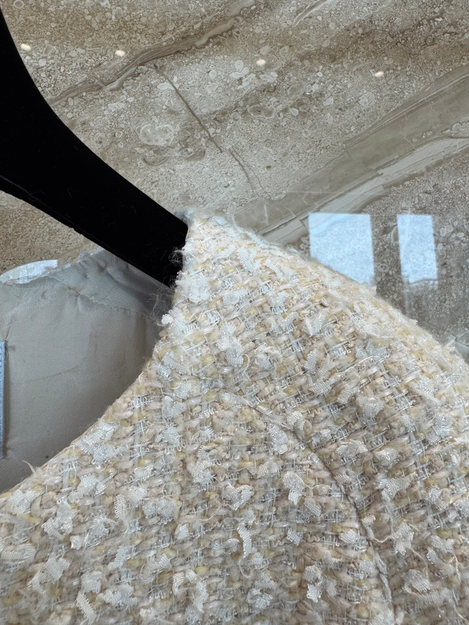 Chanel tweed coat D111906 - Image 4