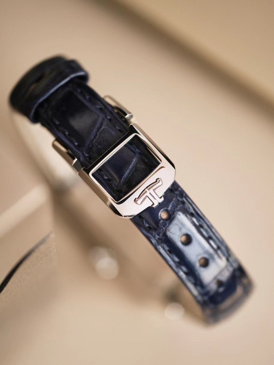 Jaeger-LeCoultre Reverso One Watch L112005 - Image 8