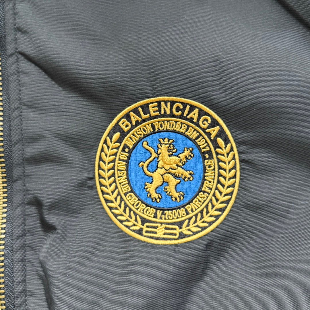 Balenciaga Bomber Jacket 112102 - Image 4