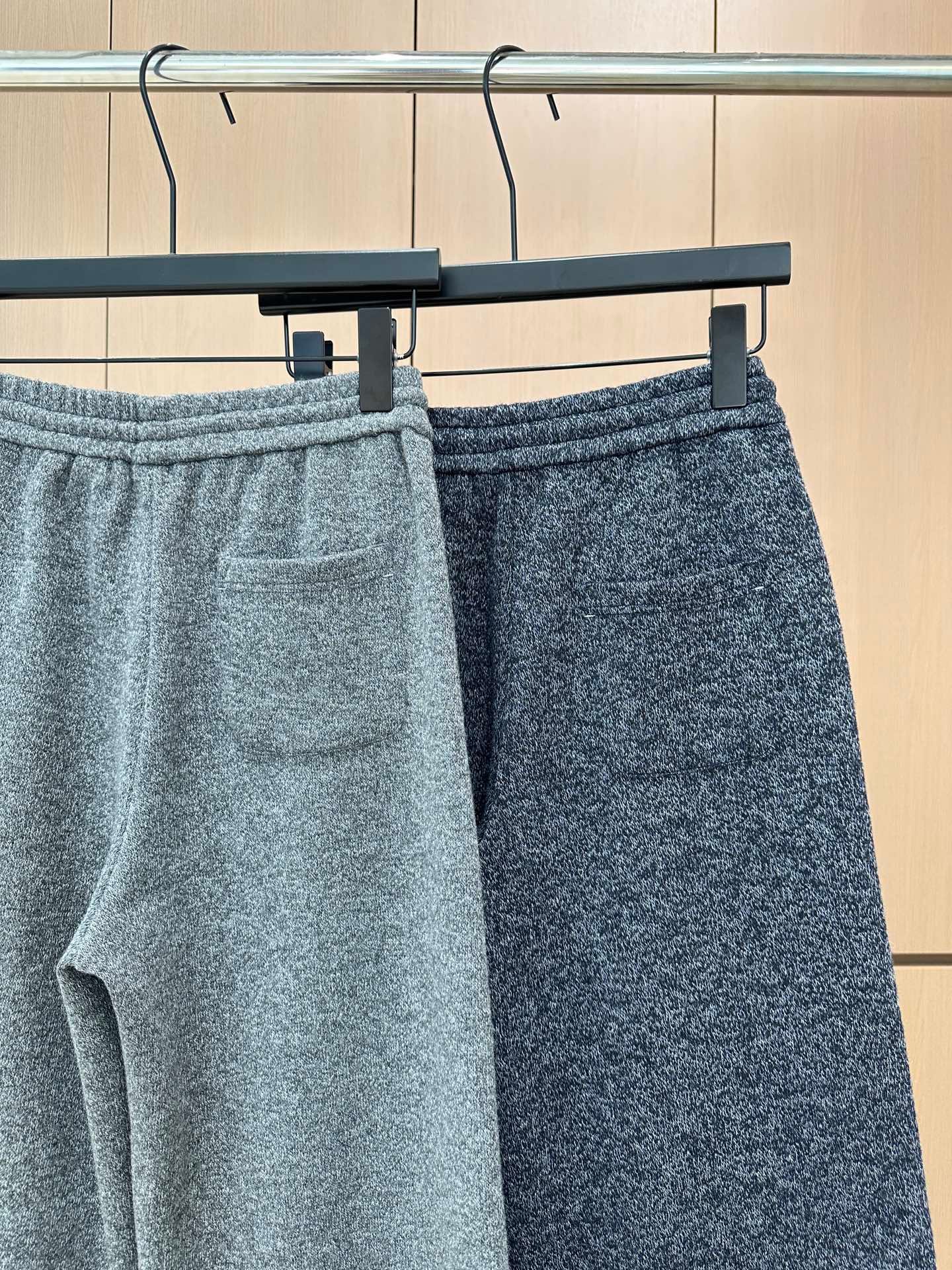 Prada wide-leg sweatpants D112401 - Image 8