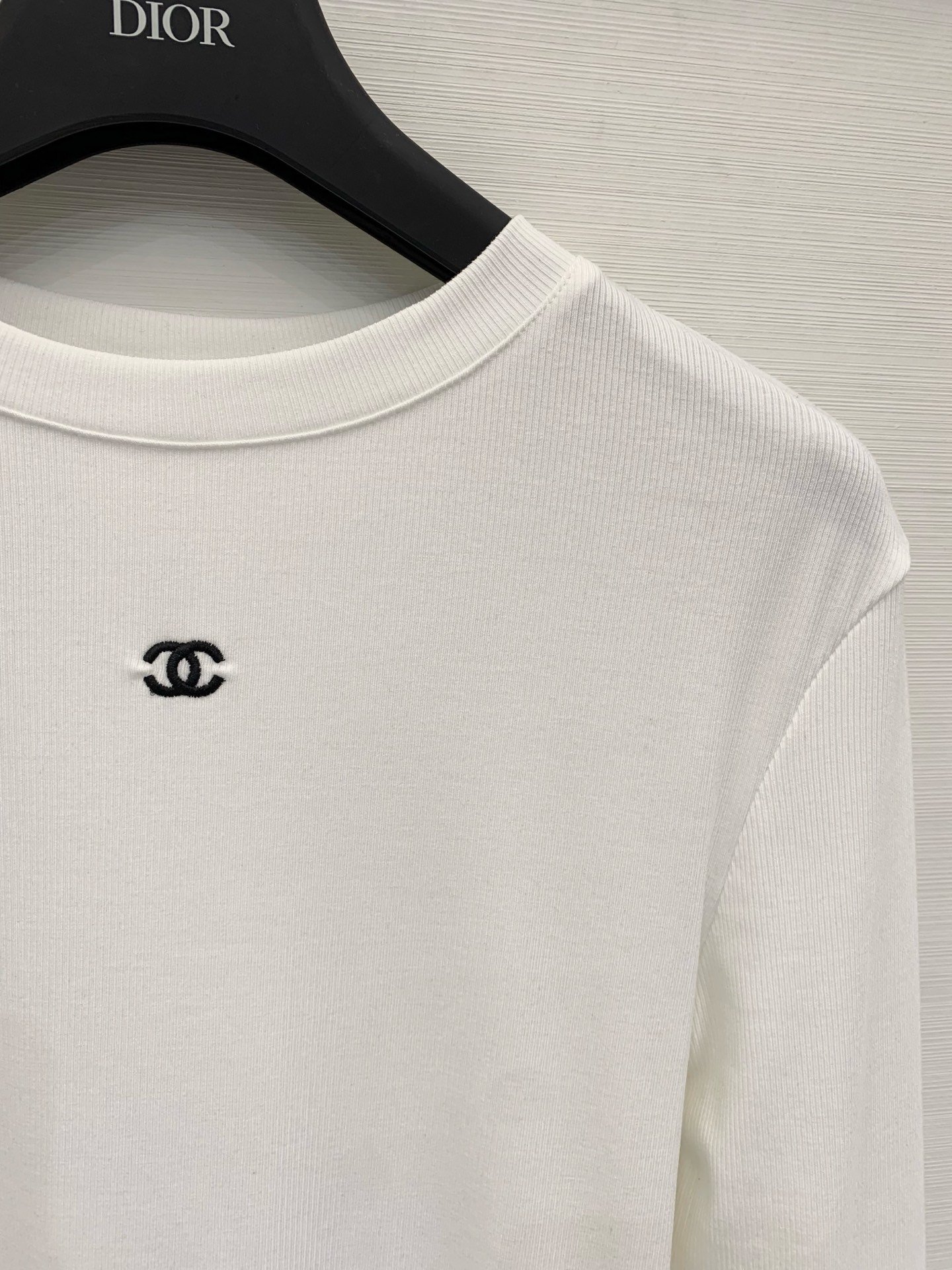 CHANEL Long Sleeve T-shirt D112403 - Image 5