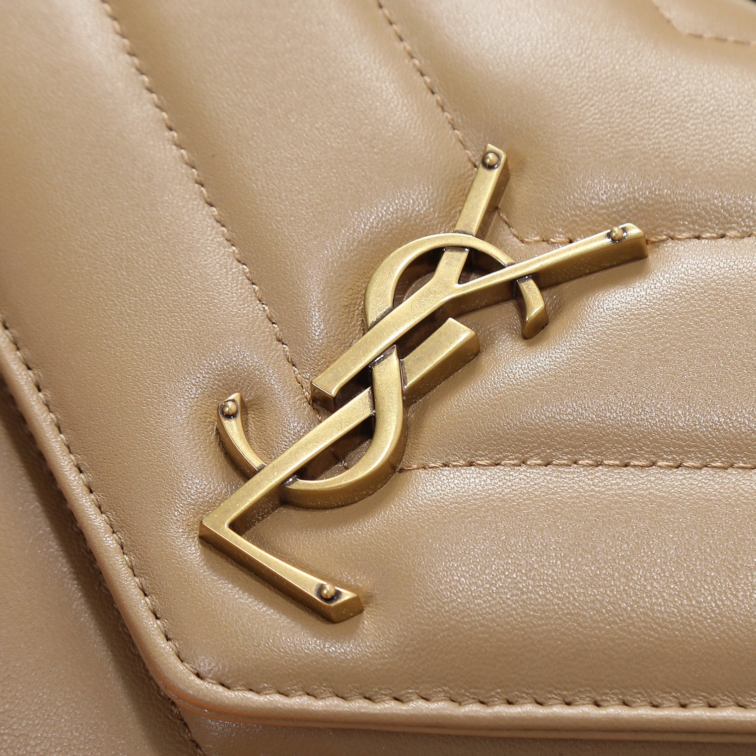 Saint Laurent Loulou Mini Bag L112401 - Image 10