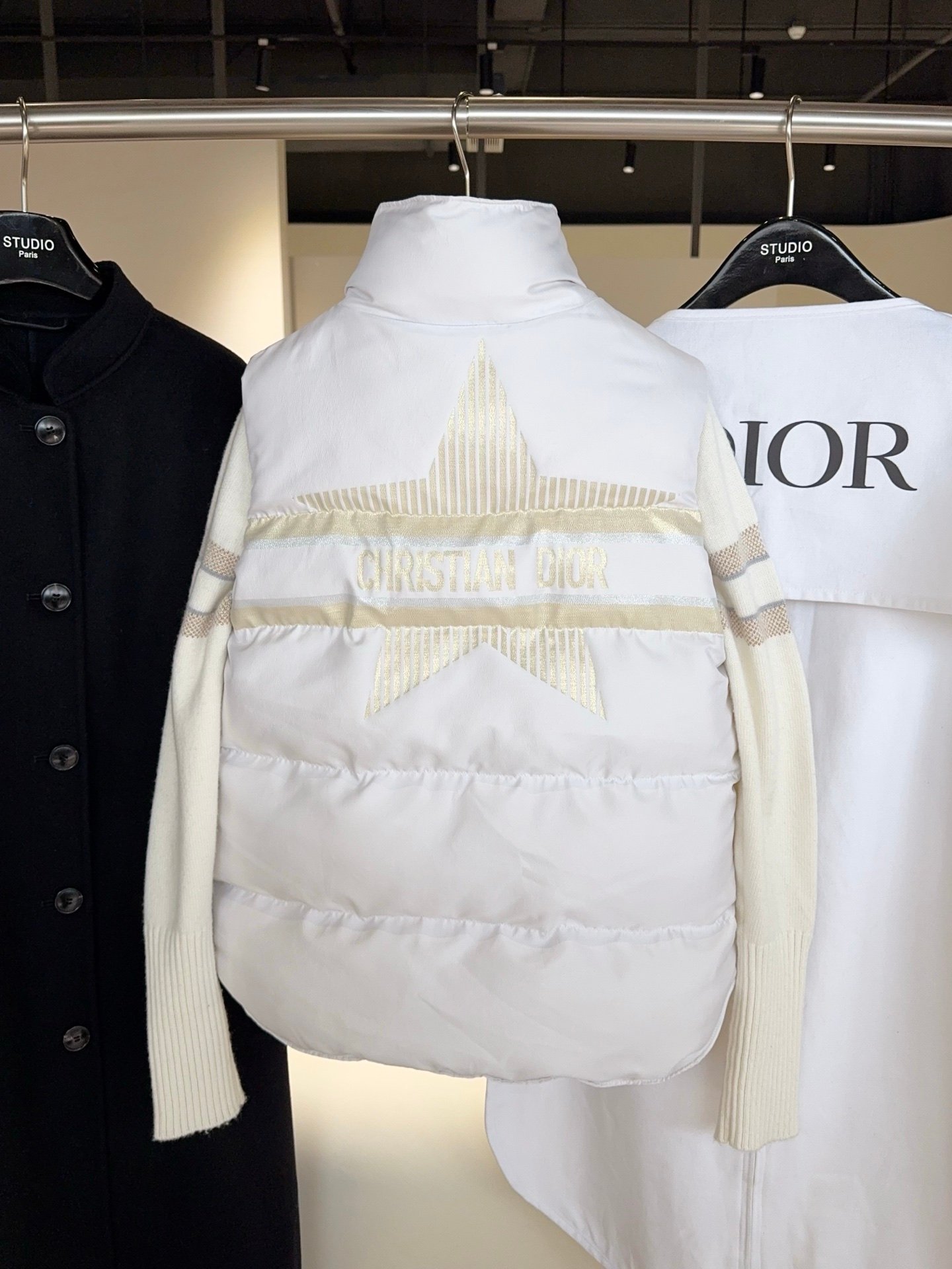 Dior Alps Puffer Vest D112409 - Image 3