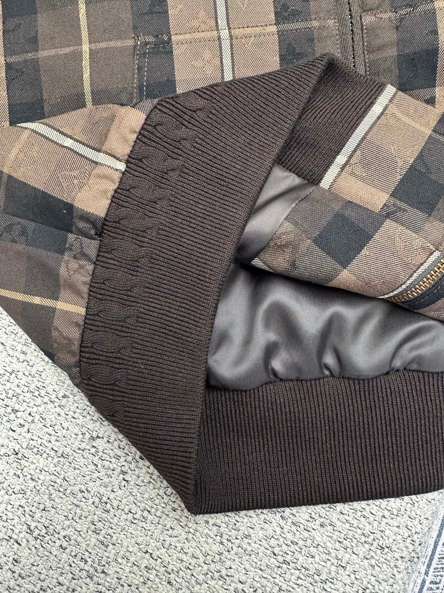 LV Hooded Blouson 112408 - Image 6