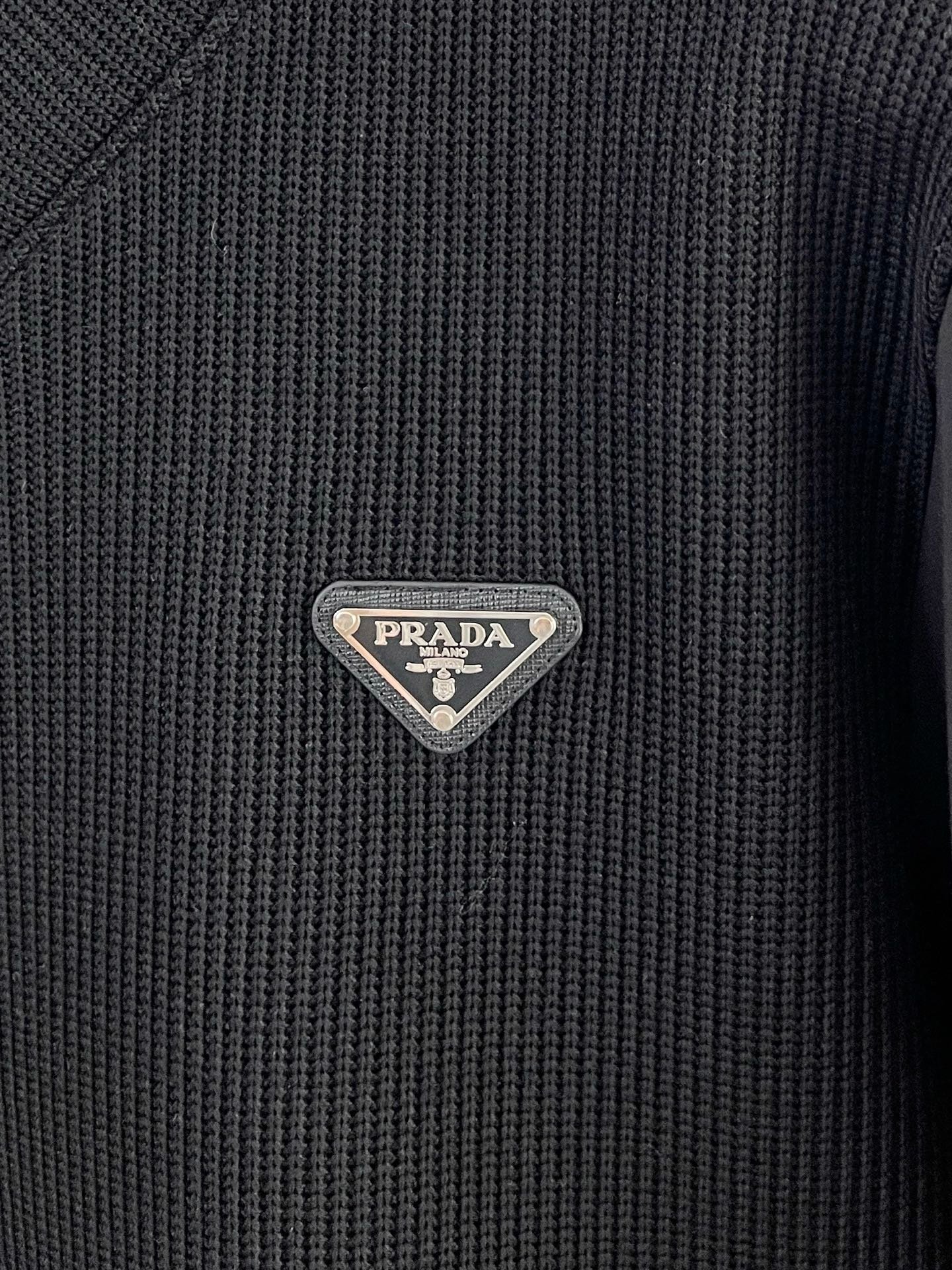 Prada pullover knit sweater 112602 - Image 10