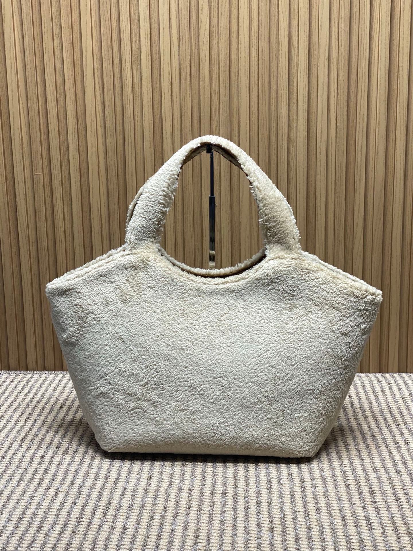 Saint Laurent Icare Maxi Shopping Bag L112604 - Image 4