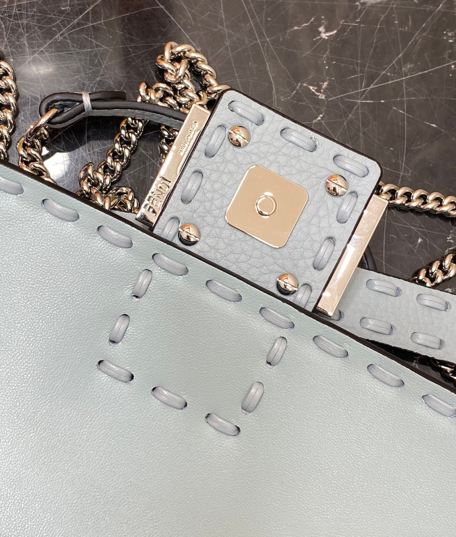 Fendi Baguette mini handbag L112701 - Image 10
