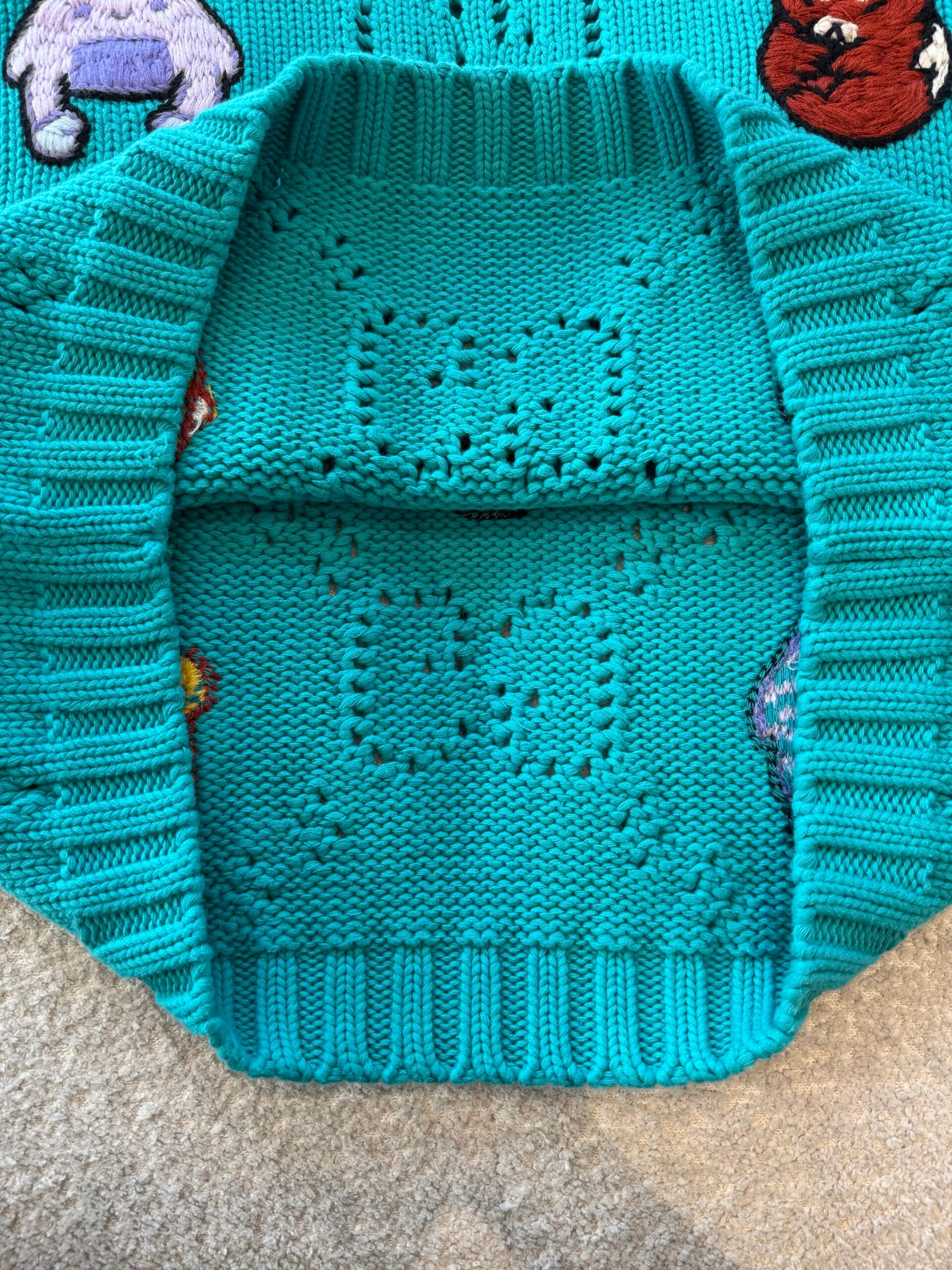 Gucci knit sweater with animal embroidery D112701 - Image 5