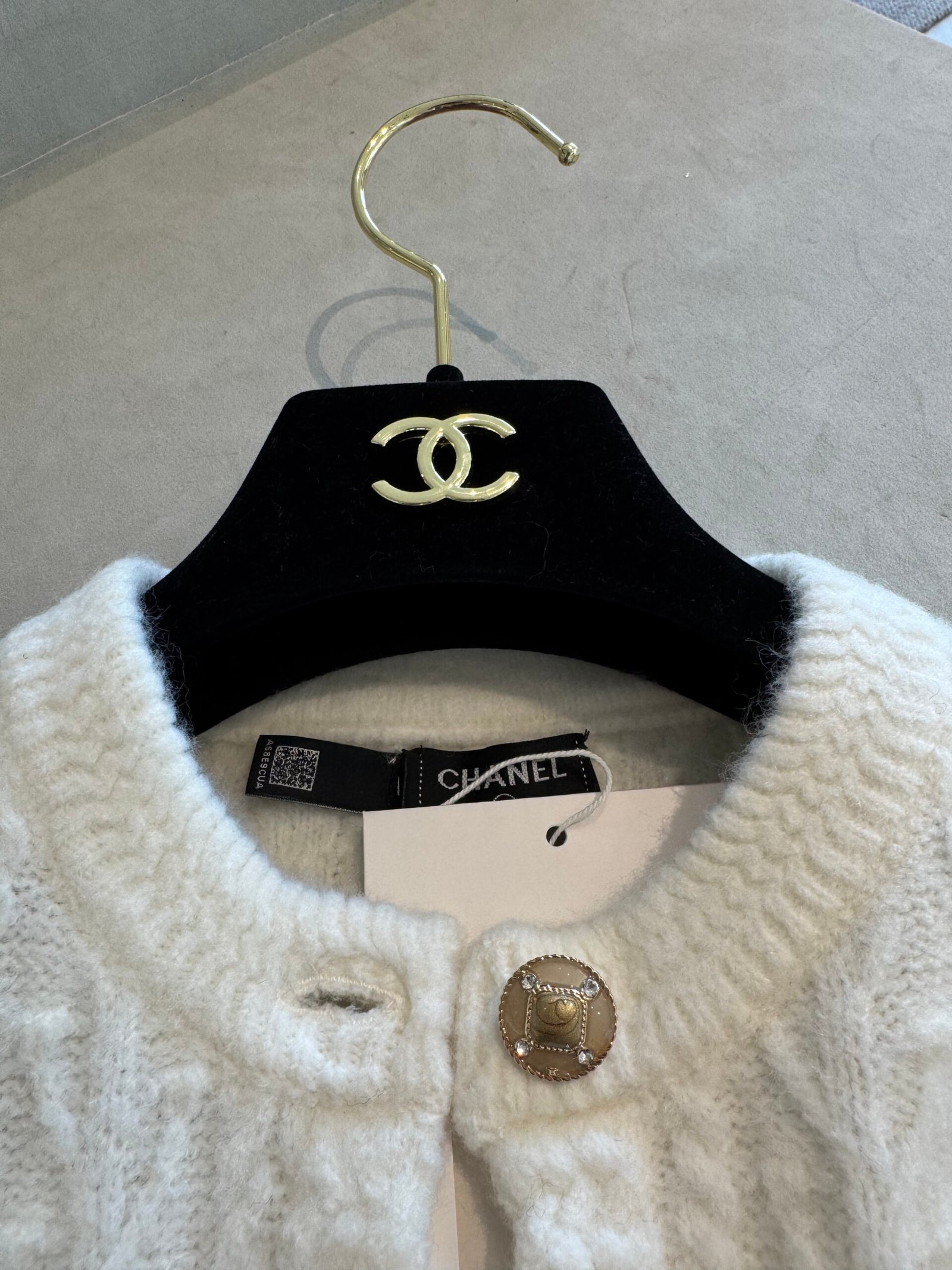 Chanel knitted cardigan with embroidery D112702 - Image 5