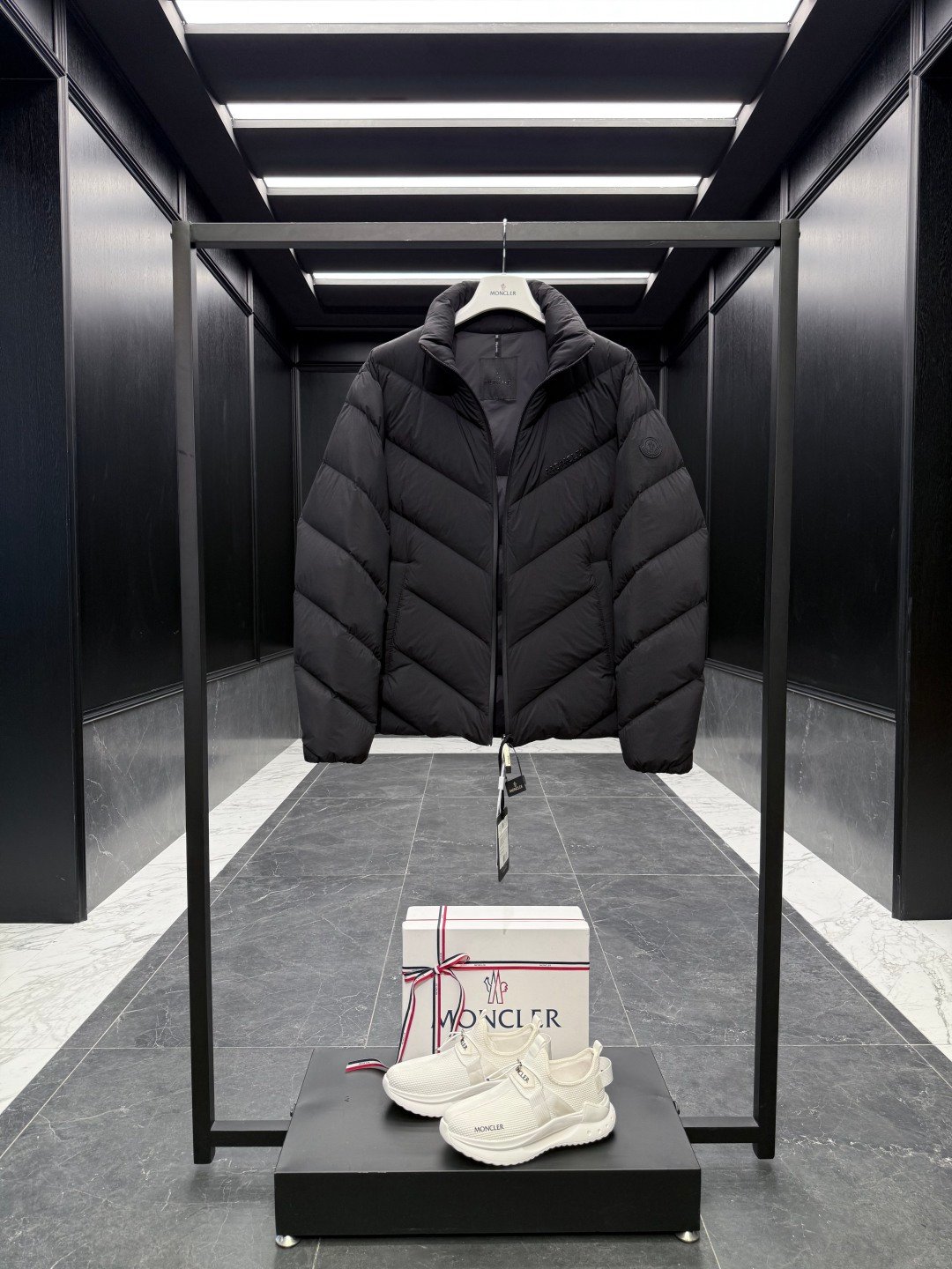 Moncler Grignan Diagonal-Quilted Short Down Jacket 112701 - Image 4