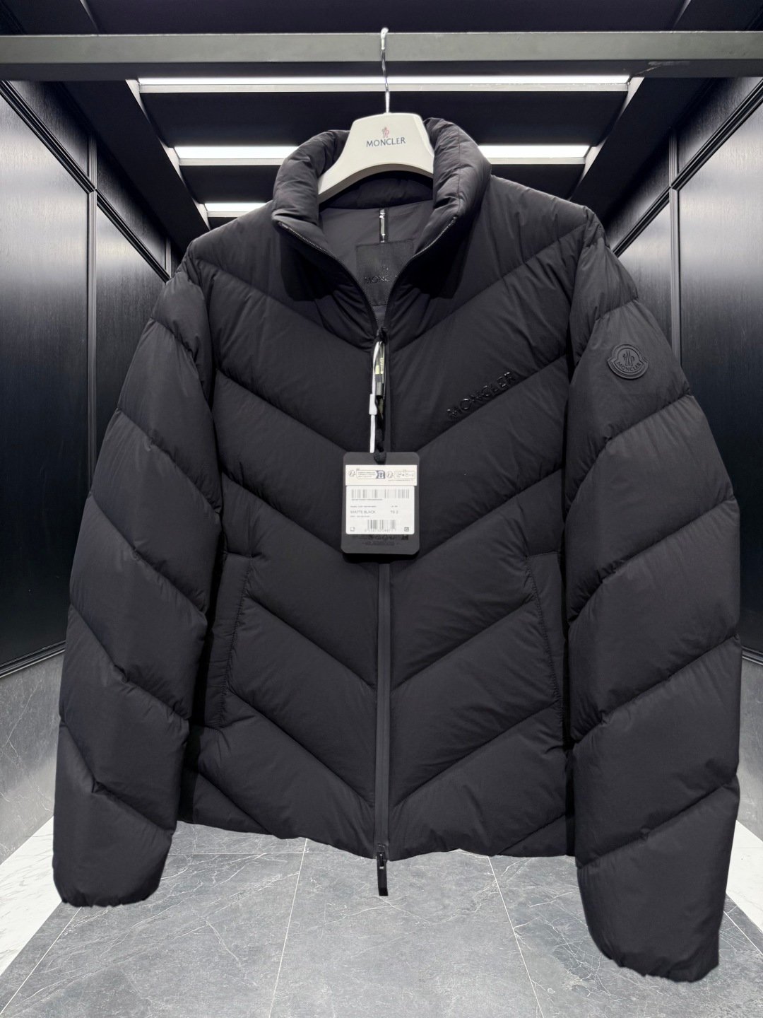 Moncler Grignan Diagonal-Quilted Short Down Jacket 112701 - Image 6