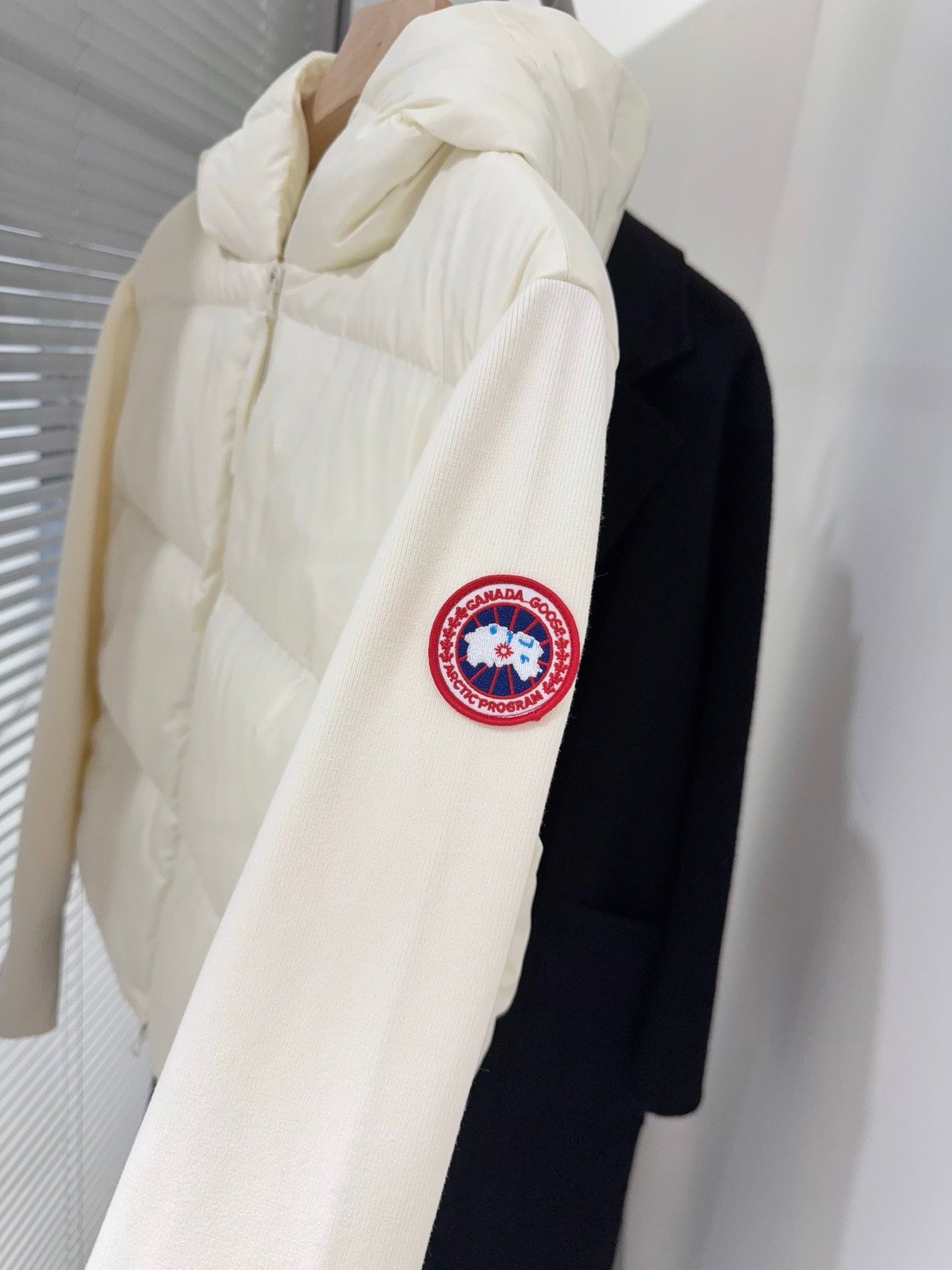 Canada Goose Hybridgeâ Wide Quilt Knit Hoody D112901 - Image 4