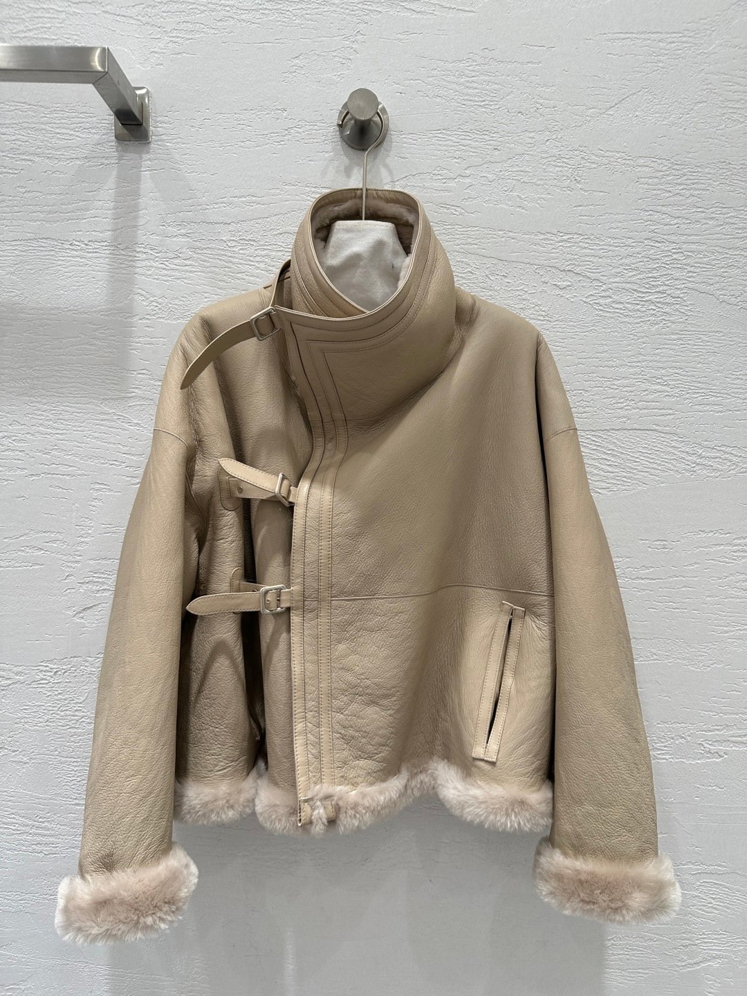 Hermès handcrafted fur and leather jacket coat D120204 - Image 4