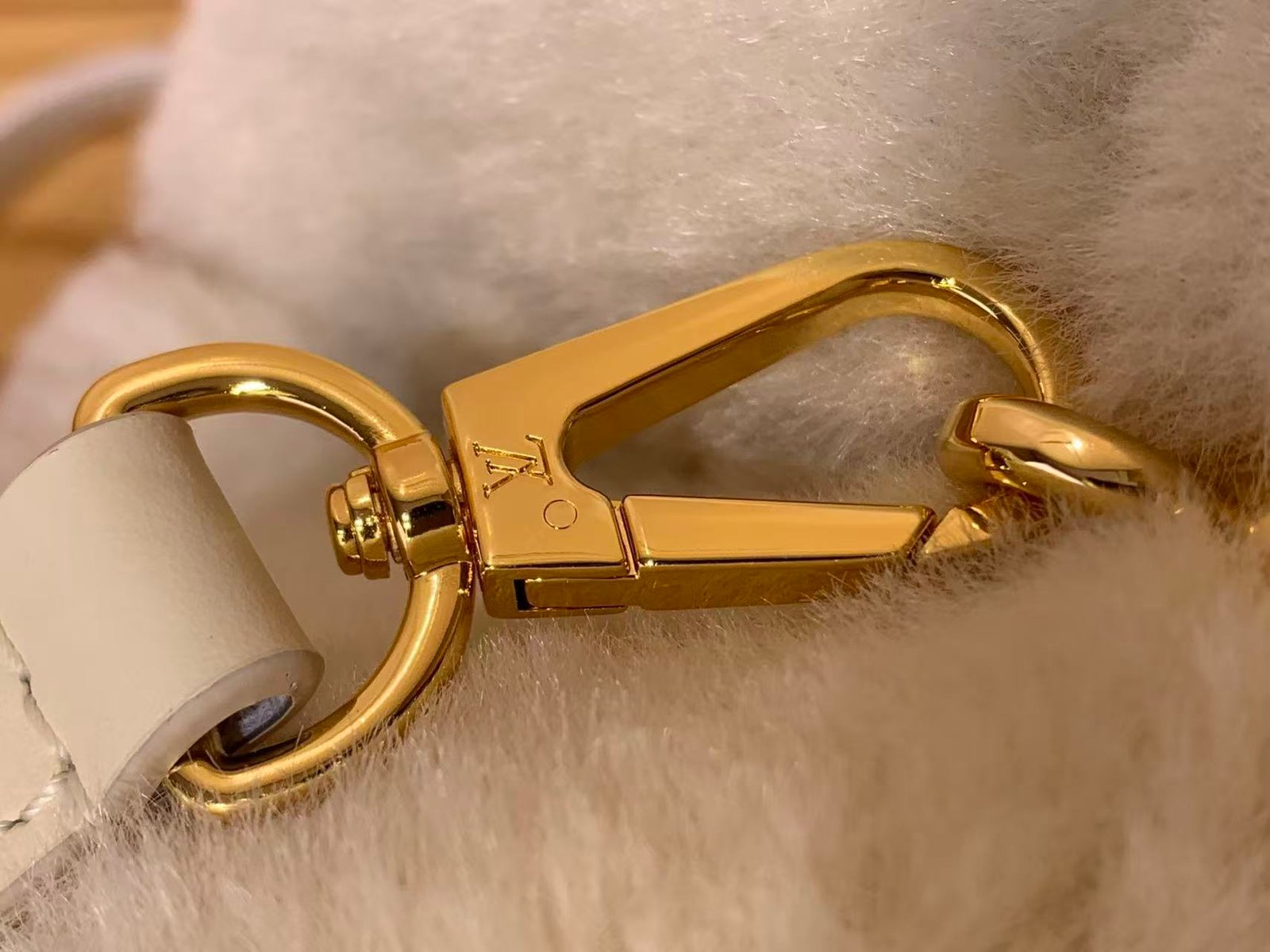 Louis Vuitton Capusnow Capucines - Handbags L122506 - Image 3