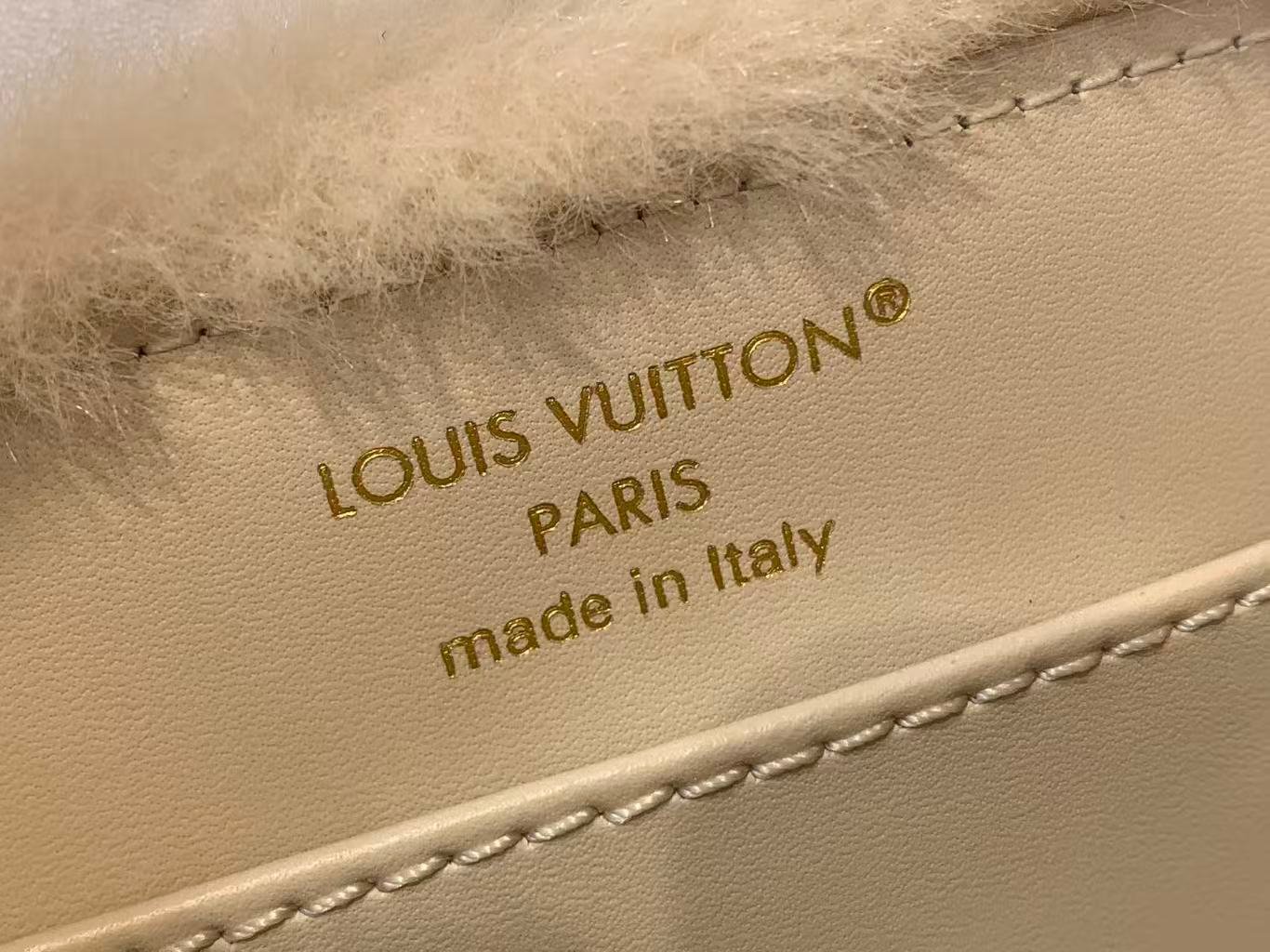 Louis Vuitton Capusnow Capucines - Handbags L122506 - Image 8