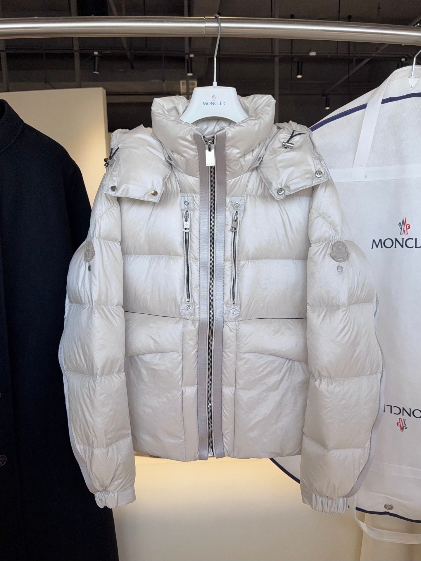 Moncler Alyx Hooded Forest Jacketv D120101