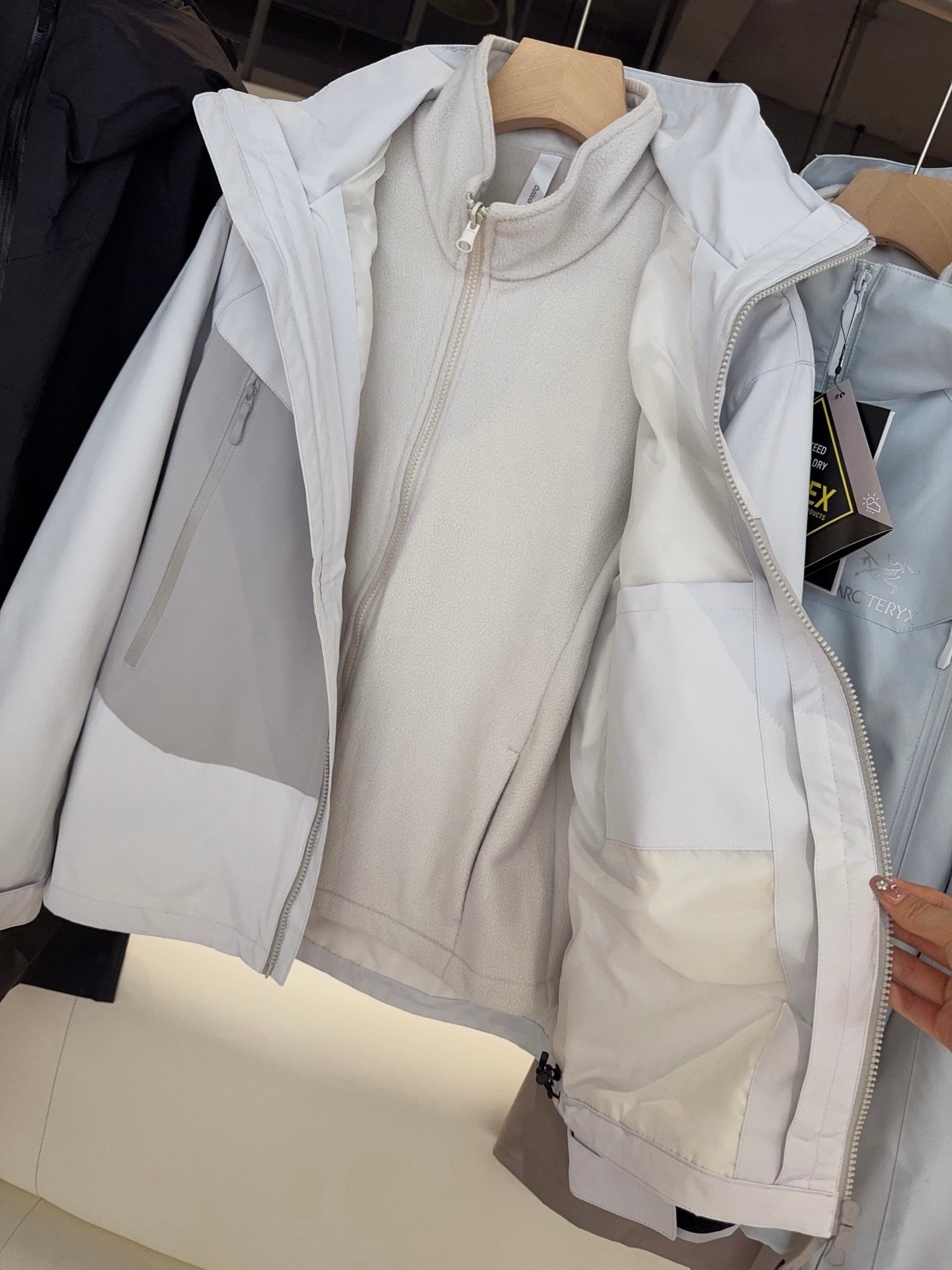Arc'teryx Sentinel Jacket D120102 - Image 7