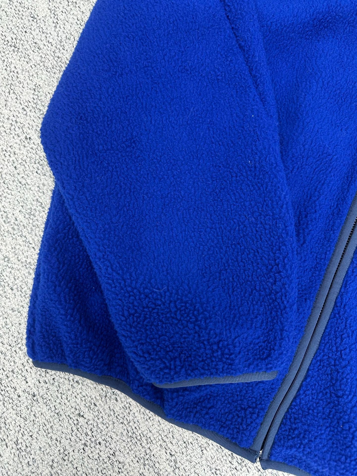 GIVENCHY Blue Polo Fleece Jacket 120104 - Image 6