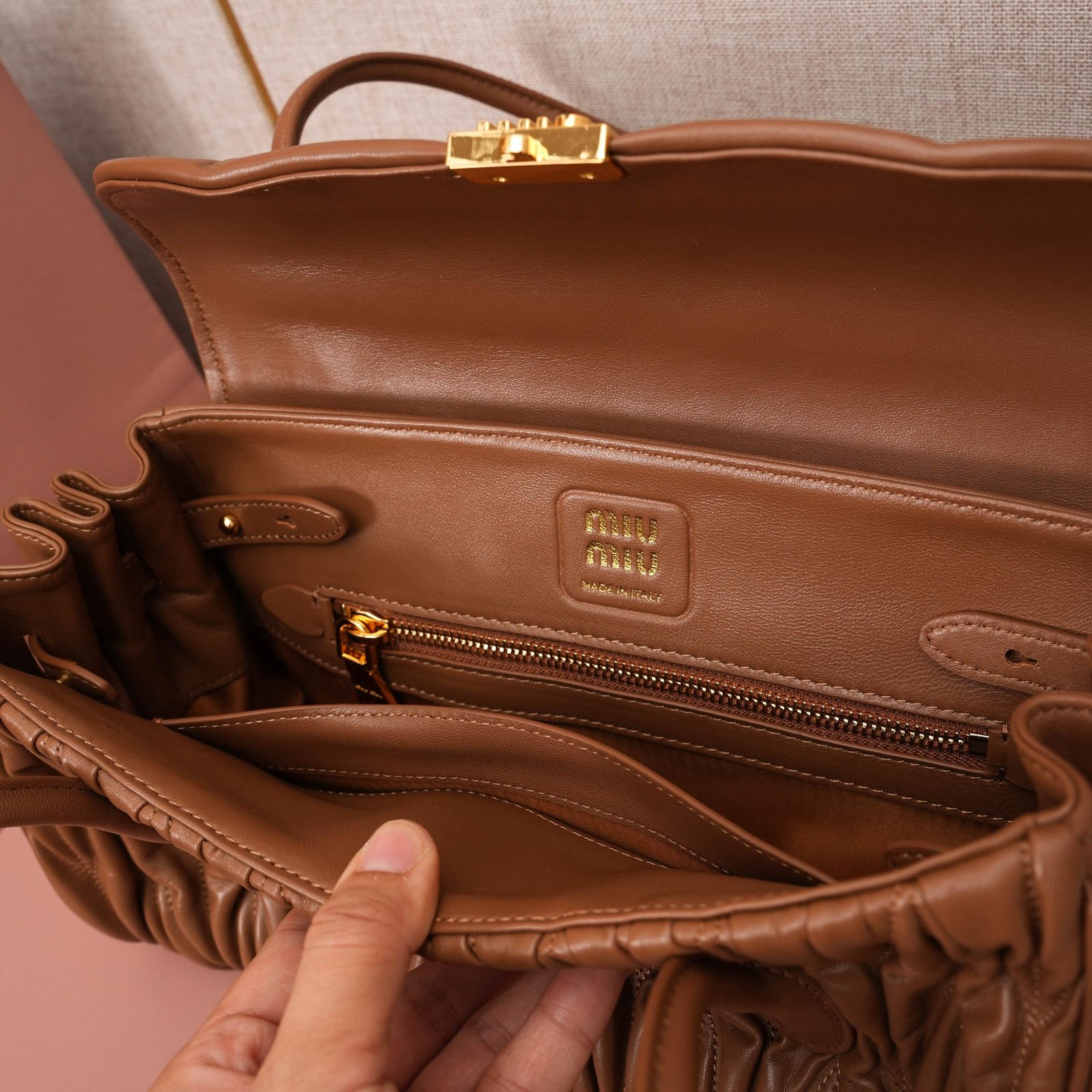 Miu Miu Matelassé Nappa Leather Shoulder Bag L120308 - Image 7