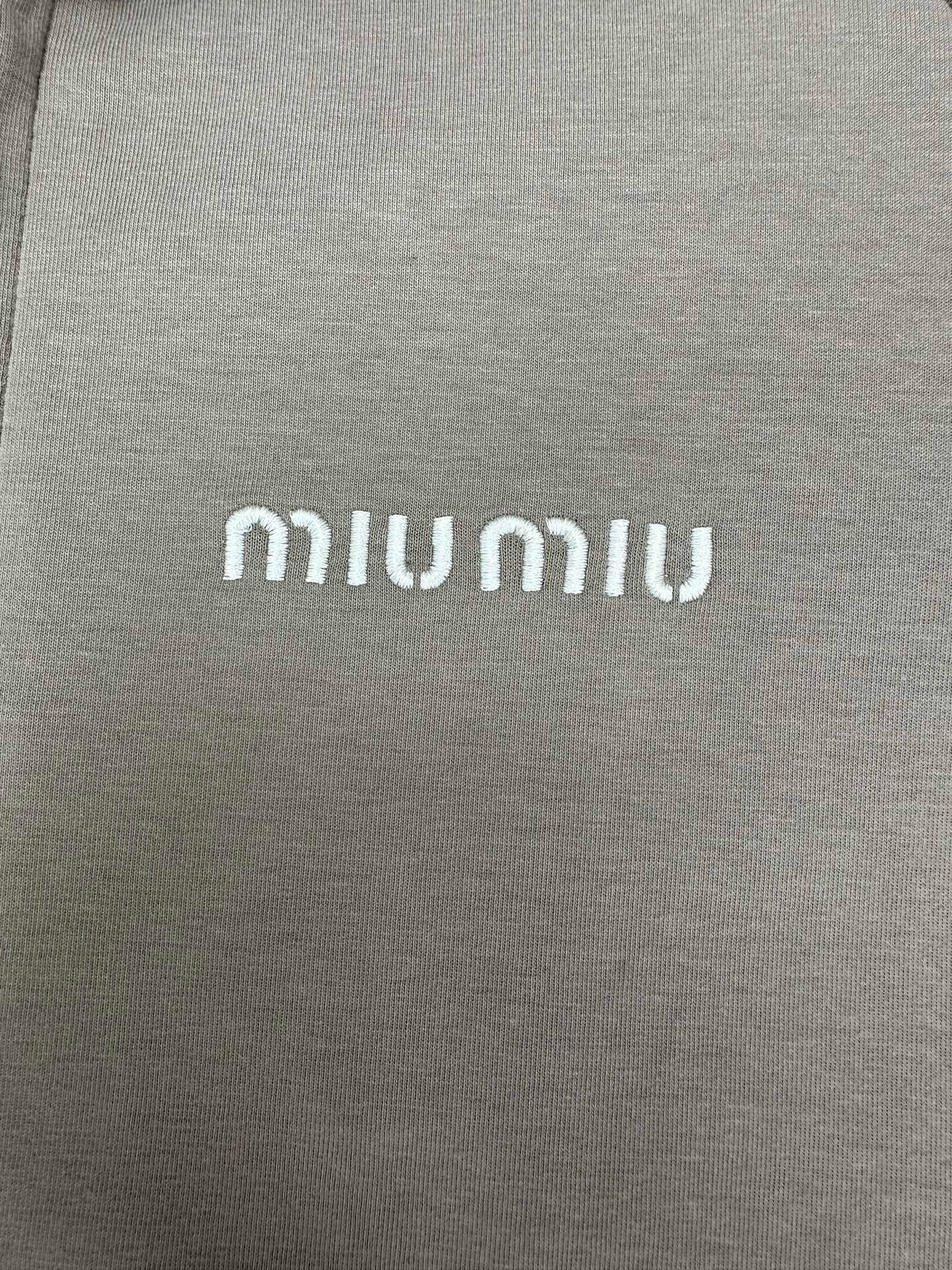 Miumiu multi-color technology yarn zipper sports shirt hoodie D120401 - Image 5