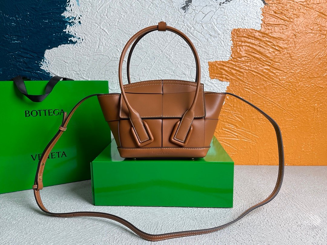 Bottega Veneta Intrecciato Arco Mini - Handle Bags L121107 - Image 2