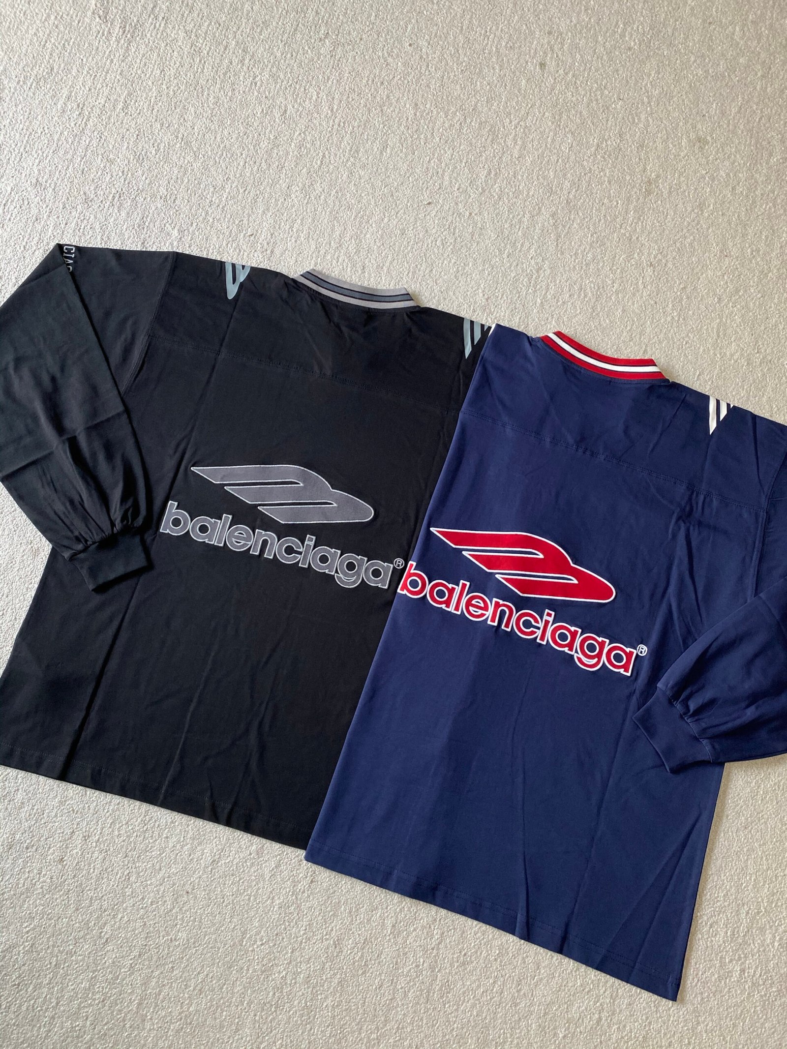Balenciaga Men's 3b Football Long Sleeve V-neck T-shirt 121107 - Image 3