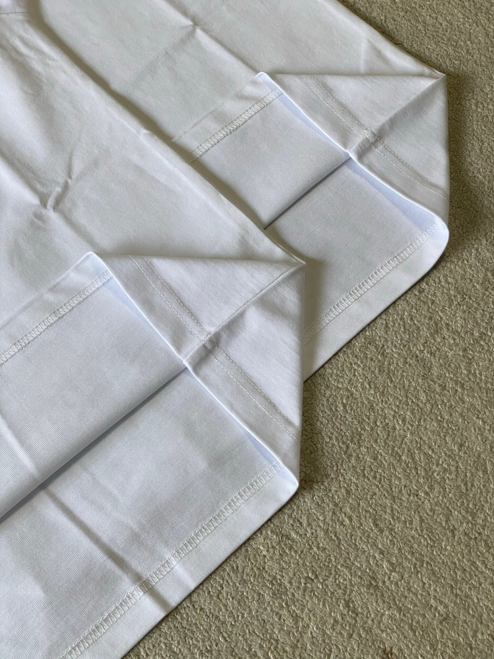 GUCCI horseshoe buckle embroidered round-neck short-sleeved shirt D121204 - Image 4