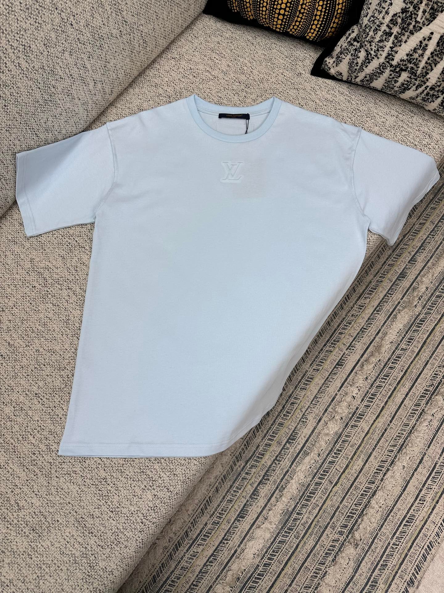 Louis Vuitton Embossed LV T-Shirt 121607