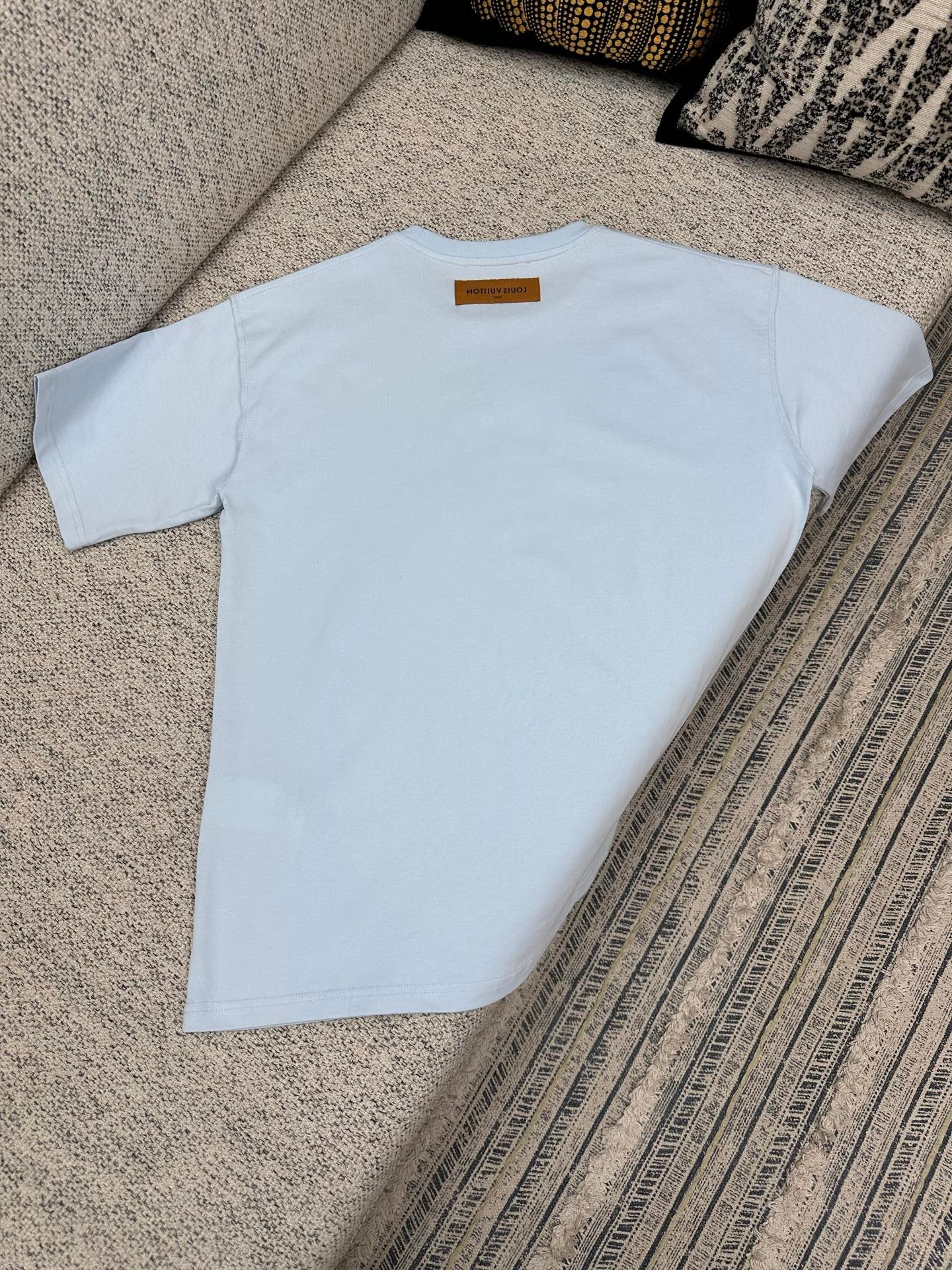 Louis Vuitton Embossed LV T-Shirt 121607 - Image 3