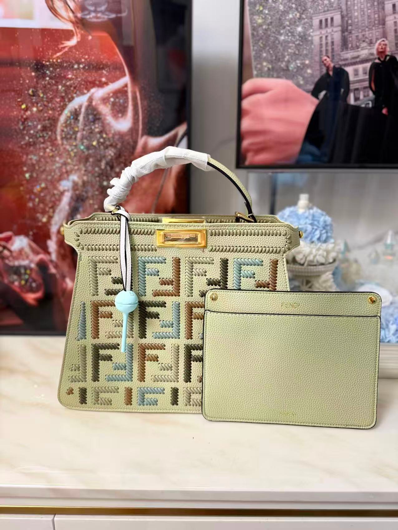 Fendi Peekaboo ISeeU Small Cuoio Romano leather L121707 - Image 3