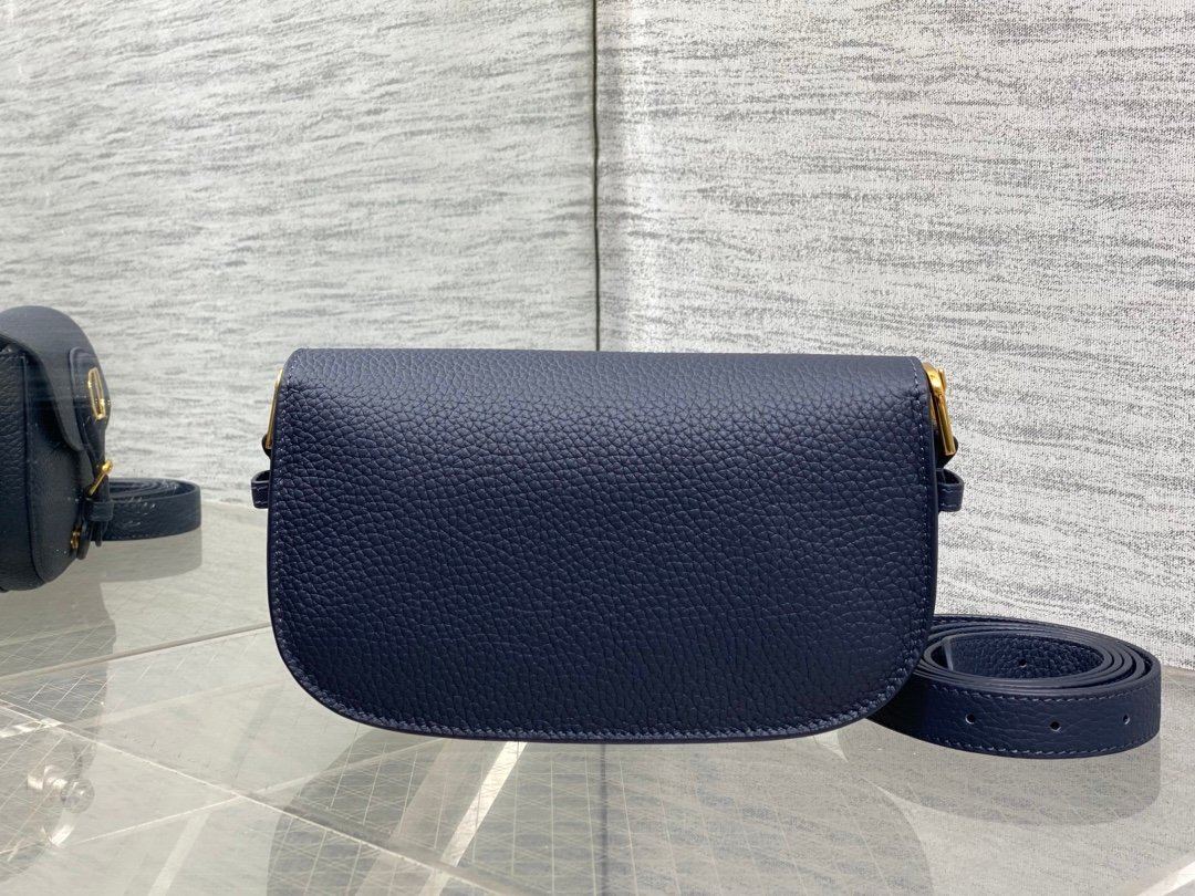 Dior Medium Dior Bobby Bag L121807 - Image 4