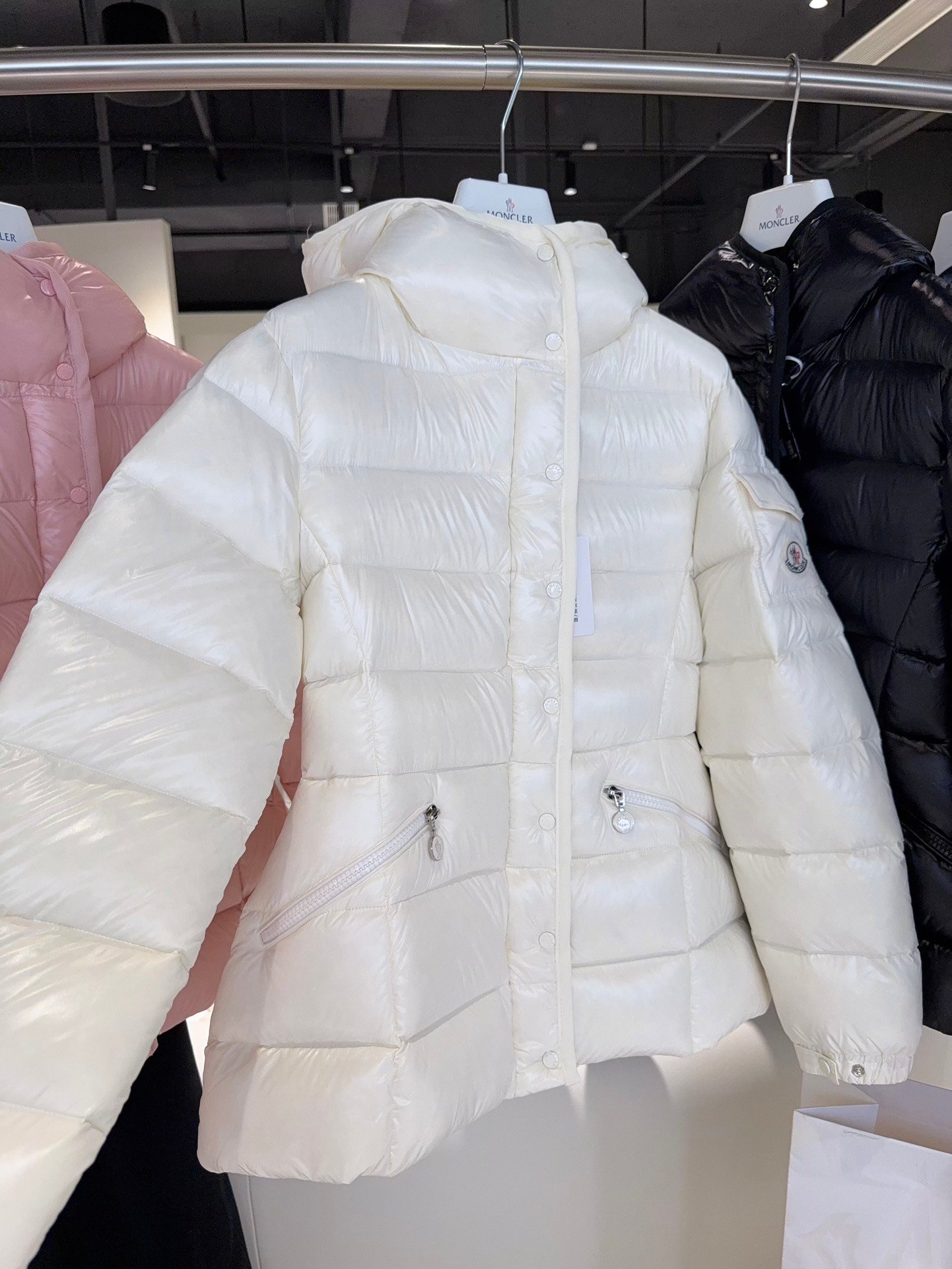 Moncler Barante Puffer Jacket D122004 - Image 3