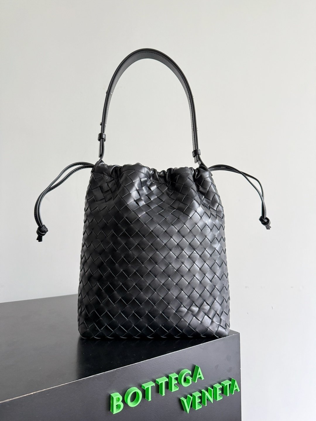 BV Woven Leather Bag L122203 - Image 2