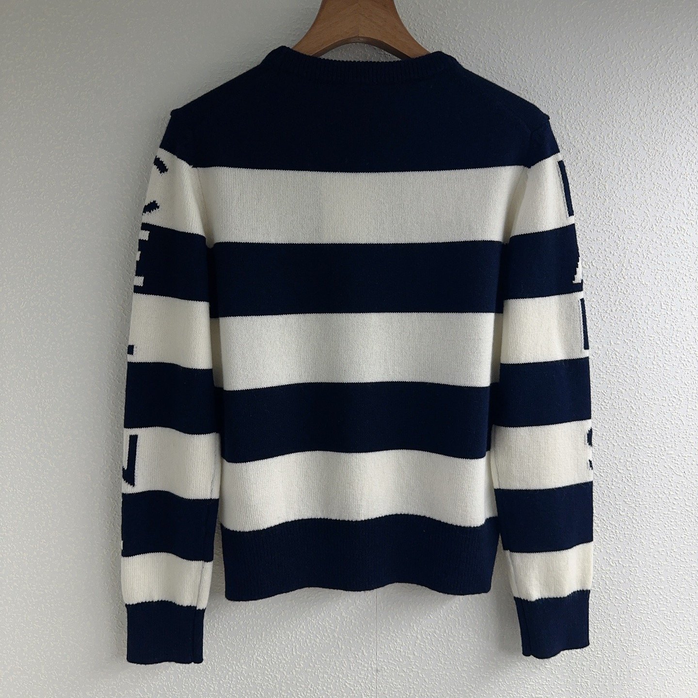 Céline sleeve lettered jacquard pullover knit sweater D122202 - Image 4