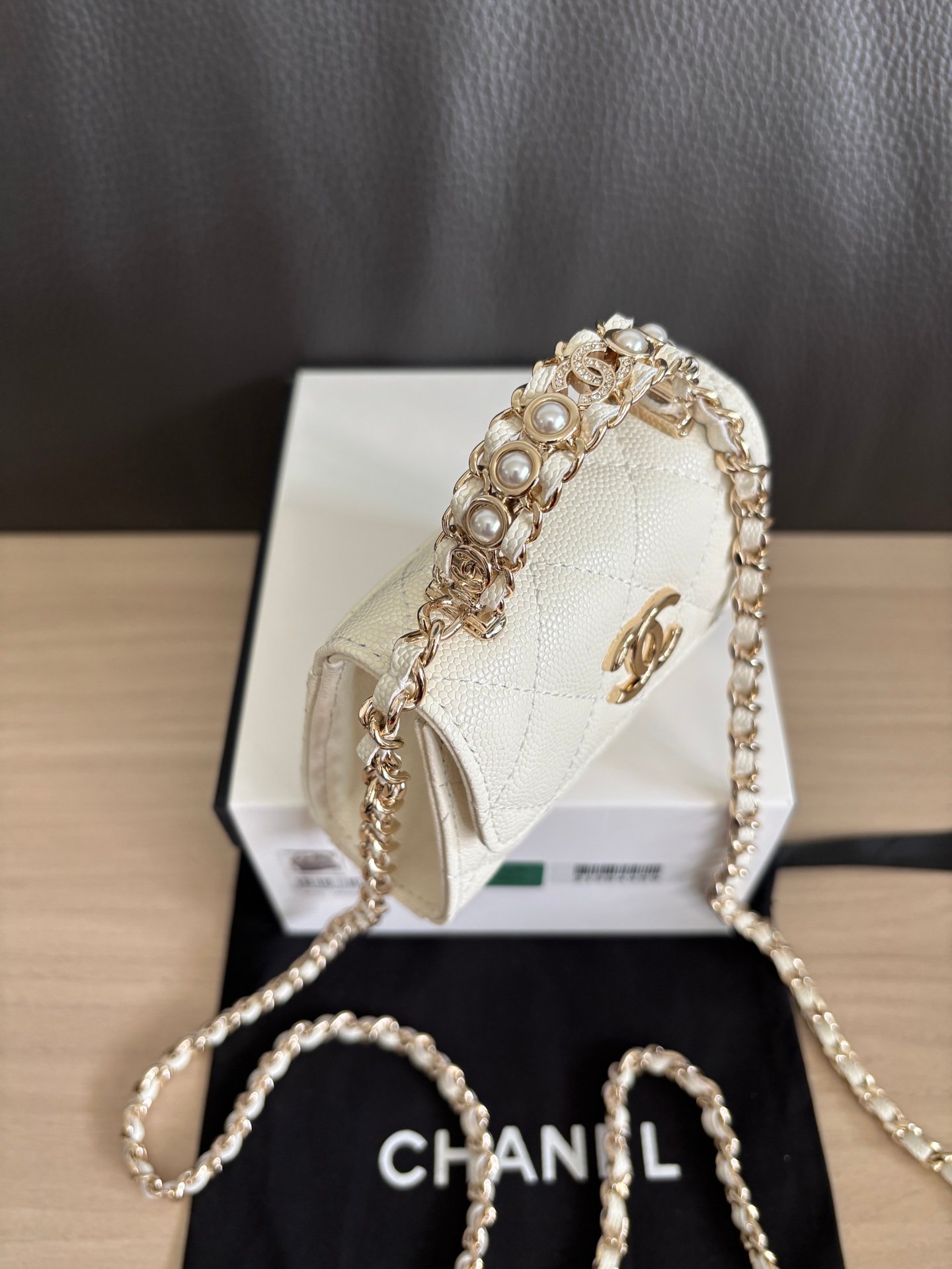 Chanel Matelasse Handbag L122207 - Image 3