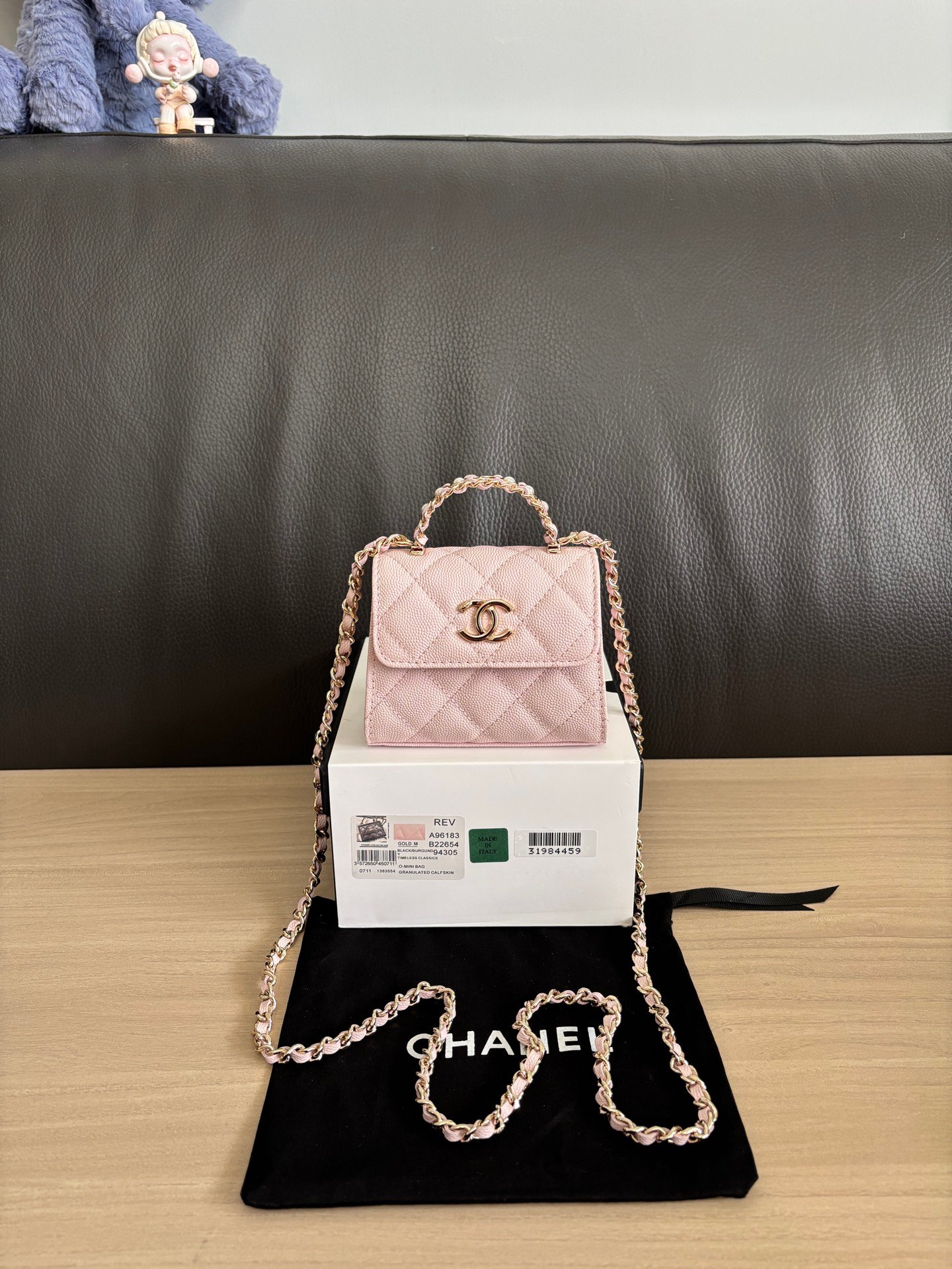 Chanel Matelasse Handbag L122207 - Image 5